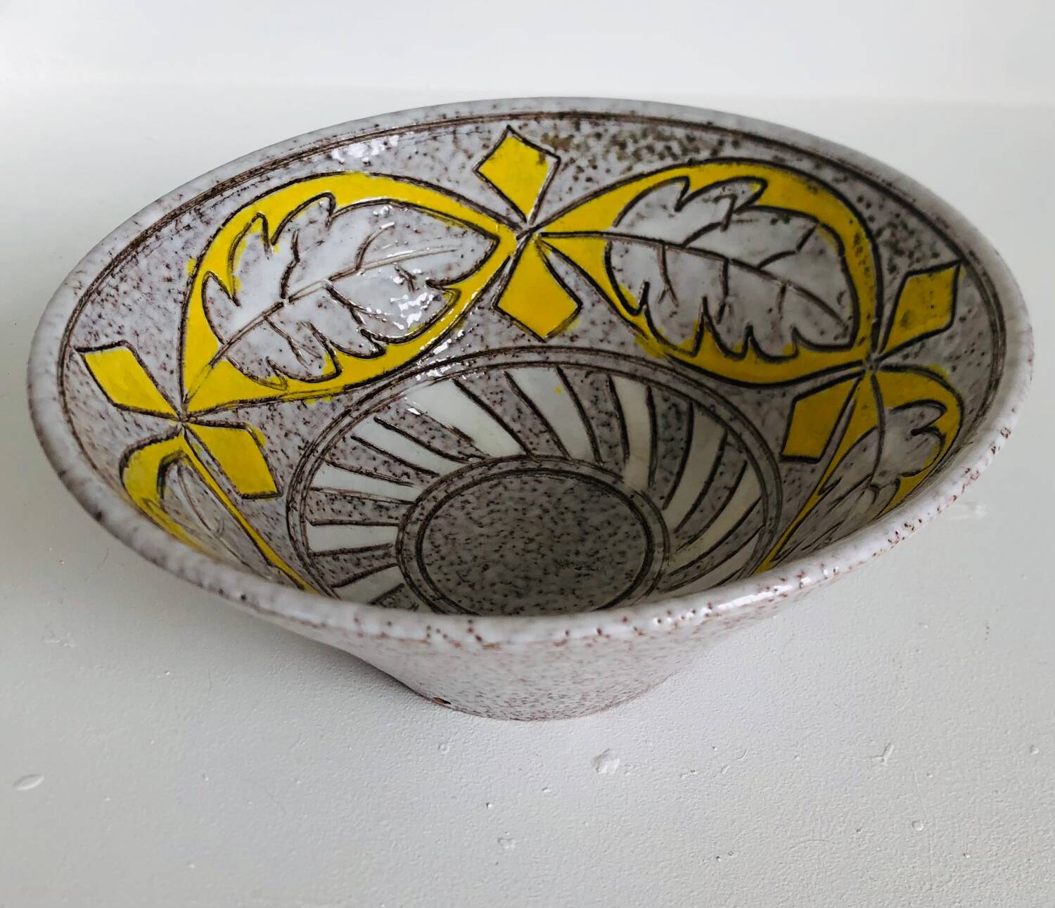 Trapezoidal vase by Fratelli Fanciullaci with plant decoration