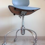 Chaise pivotante en métal chromé style industriel / vintage années 50-60