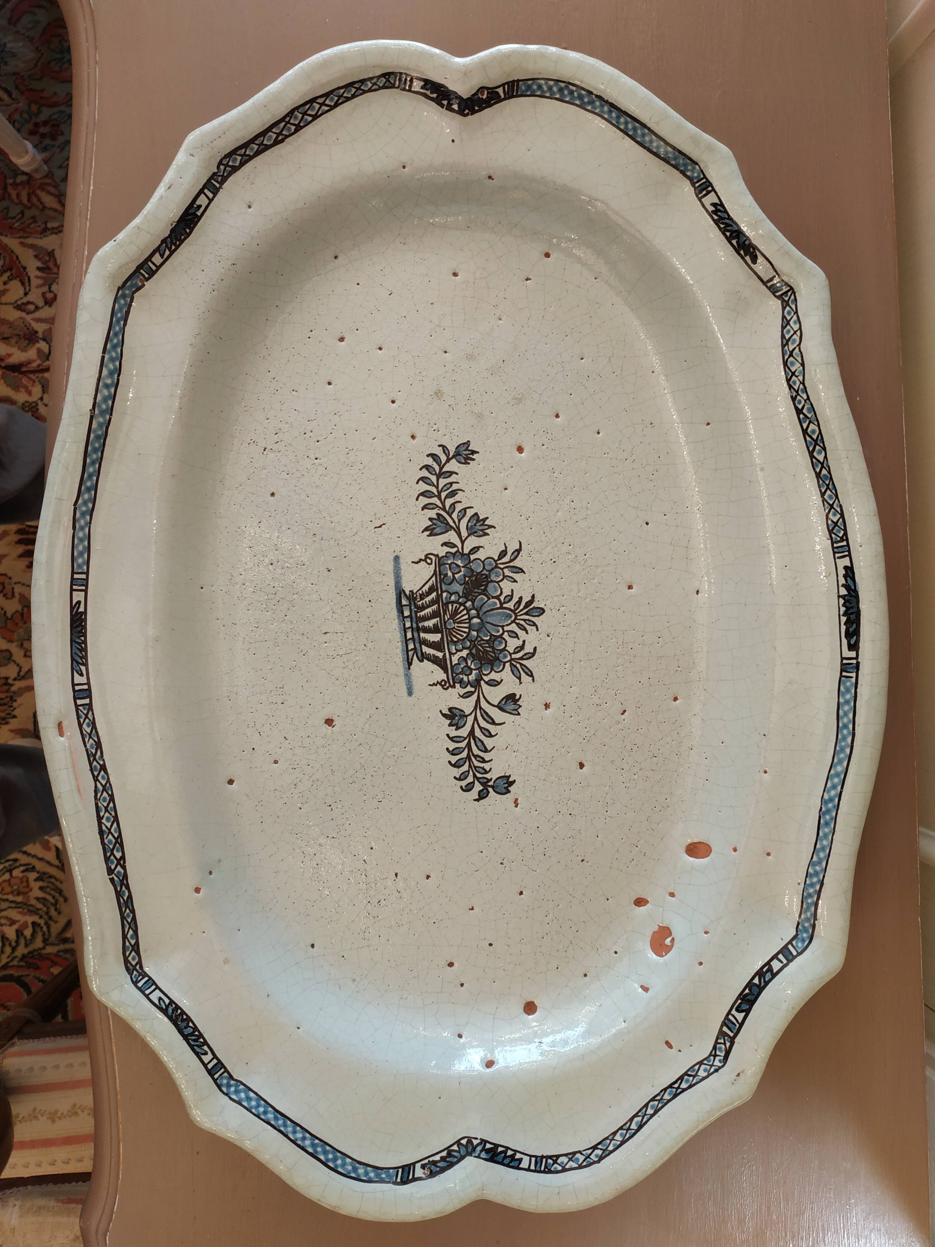 Large dish in old faience