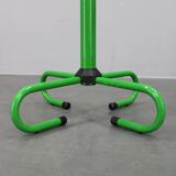 Porte-manteau italien en métal laqué des années 1970 avec porte-parapluie