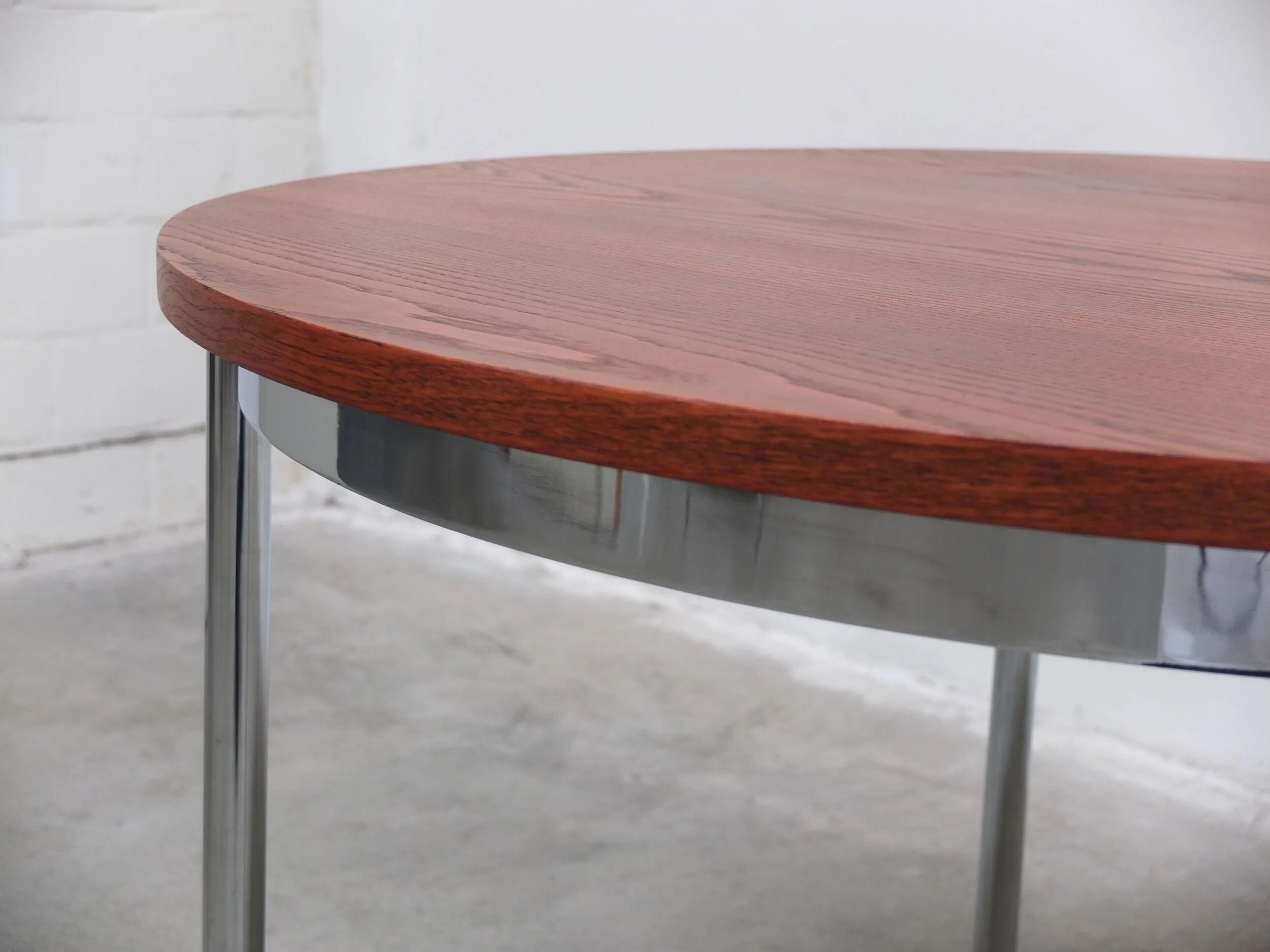 Round dining table in the style of Alfred Hendrickx, 1960s