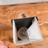 Tripod table lamp