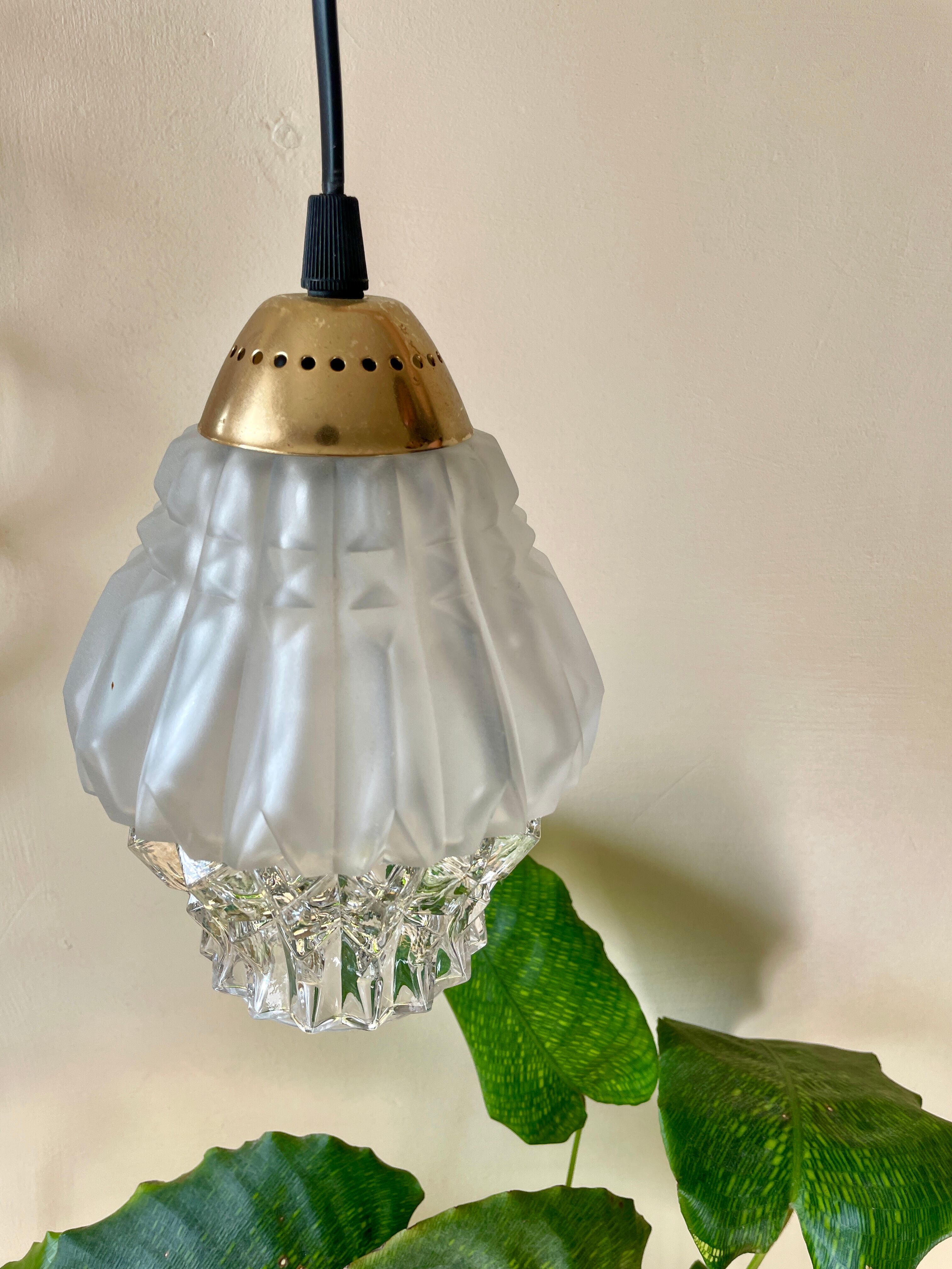 Suspension chiseled glass and brass