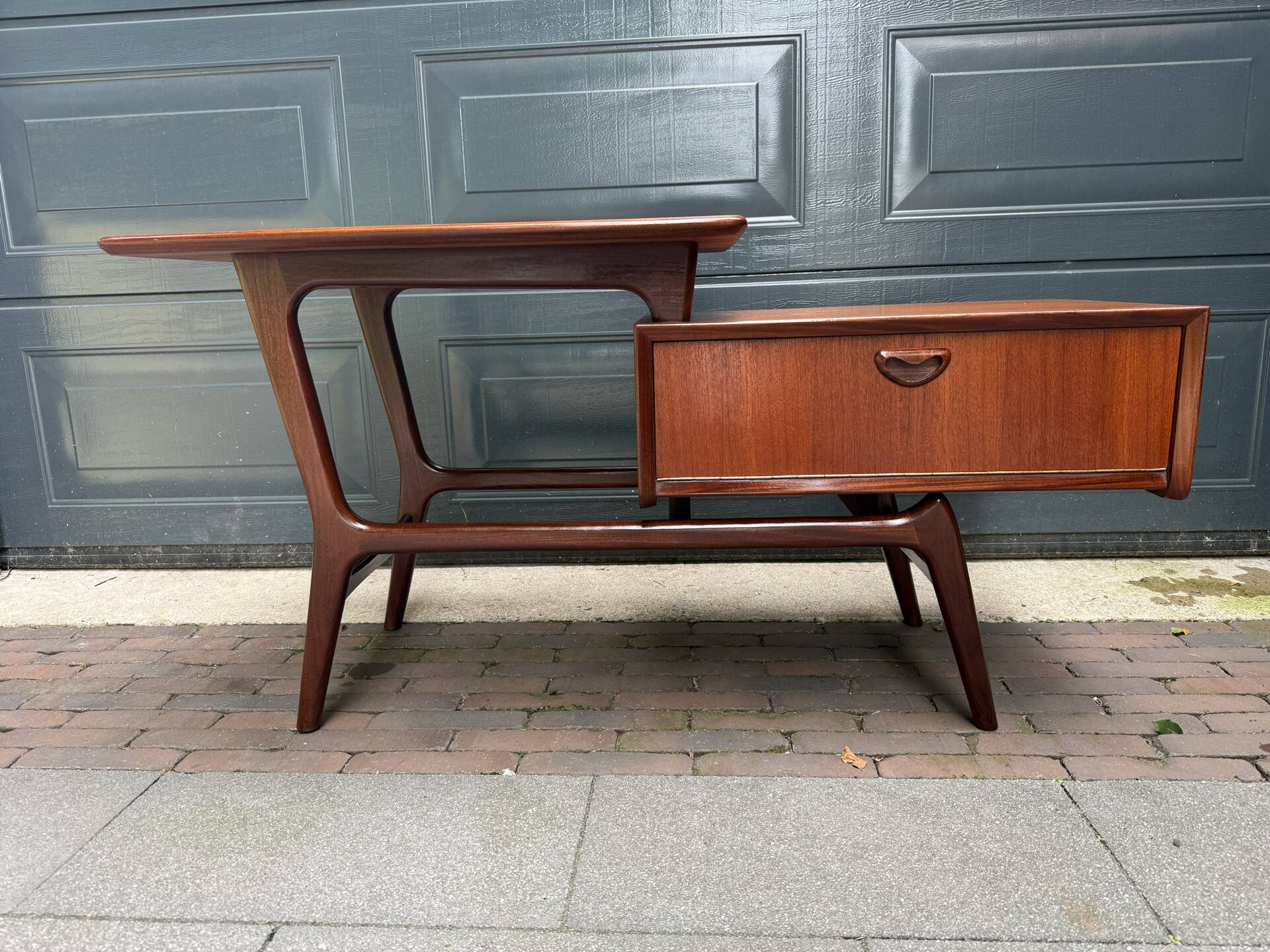 Wébe Tv table