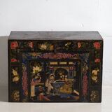 Malle d’opéra ancienne de couleur foncée avec détails floraux (c.1900) #1