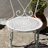 Set of 4 19th century wrought iron garden chairs with heart motif