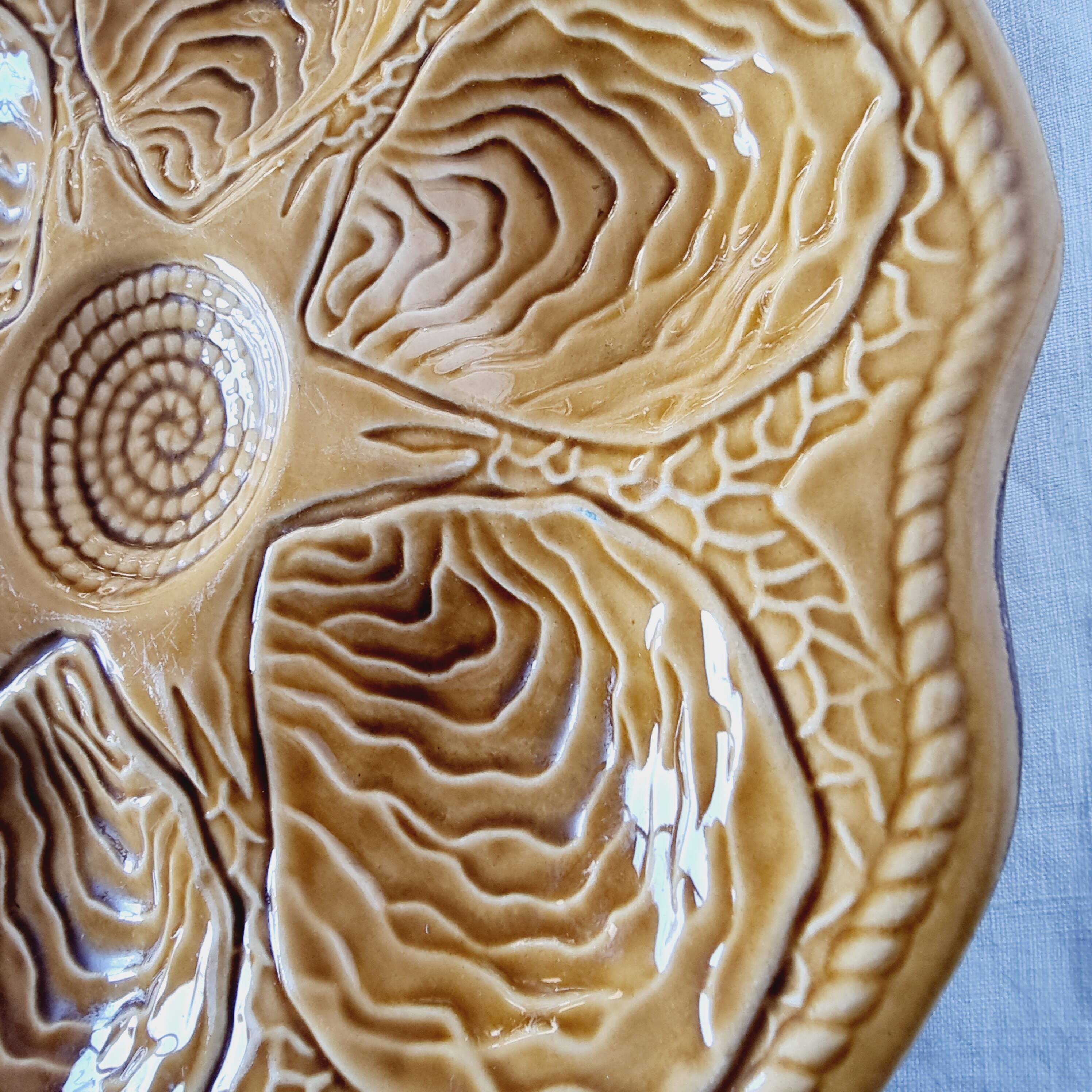 Vintage Oyster Dish, Boch, Art Nouveau 1920 Vintage Oyster Dish, Boch, Art Nouveau, Color Sa