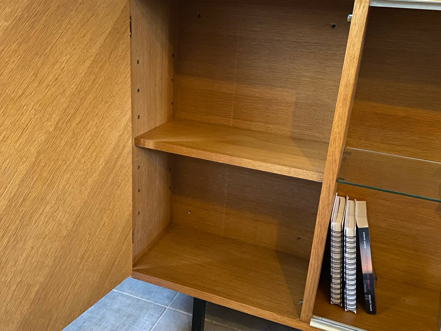 Vintage sideboard (shallow)