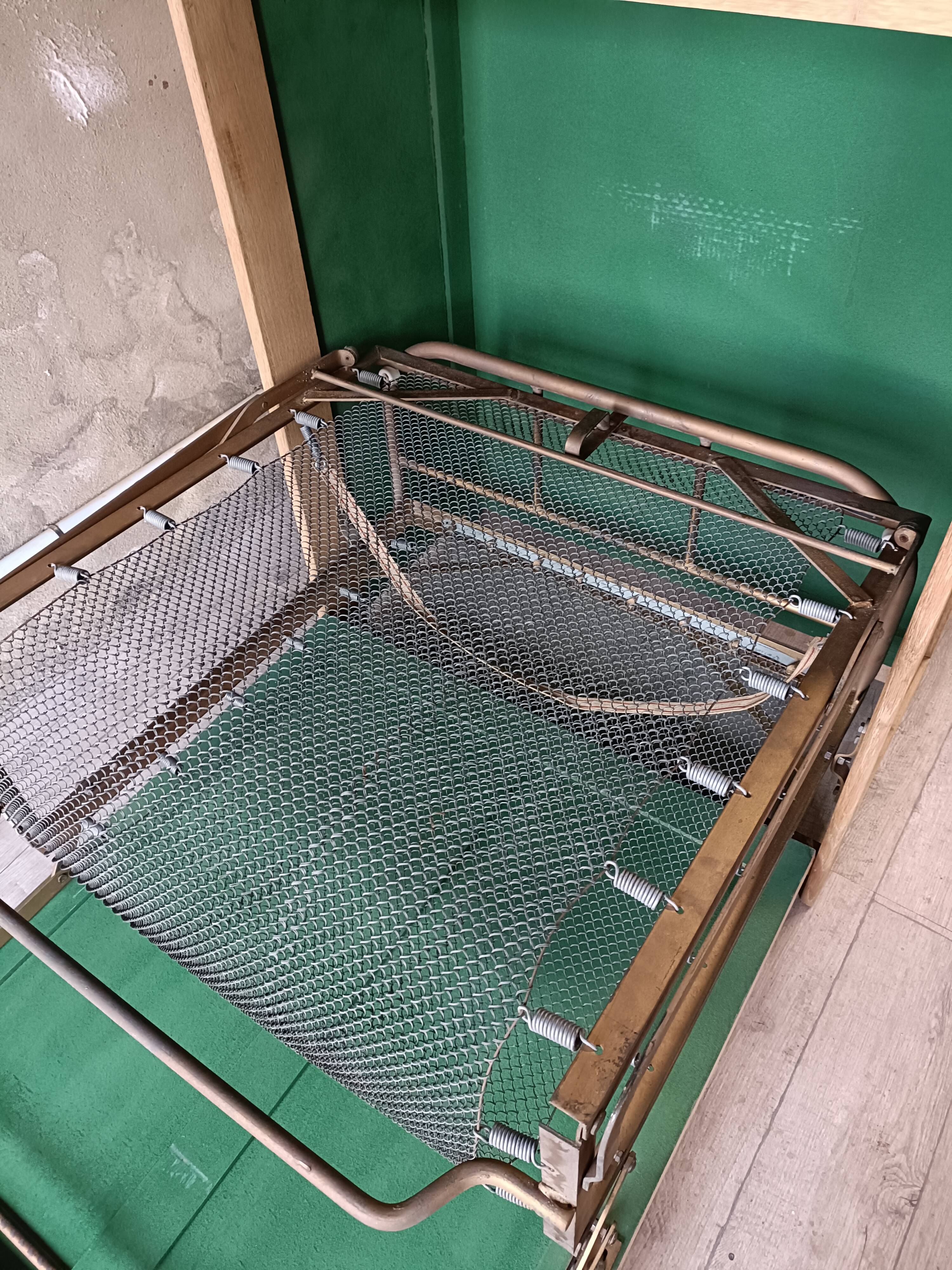 Renovated foldable bed