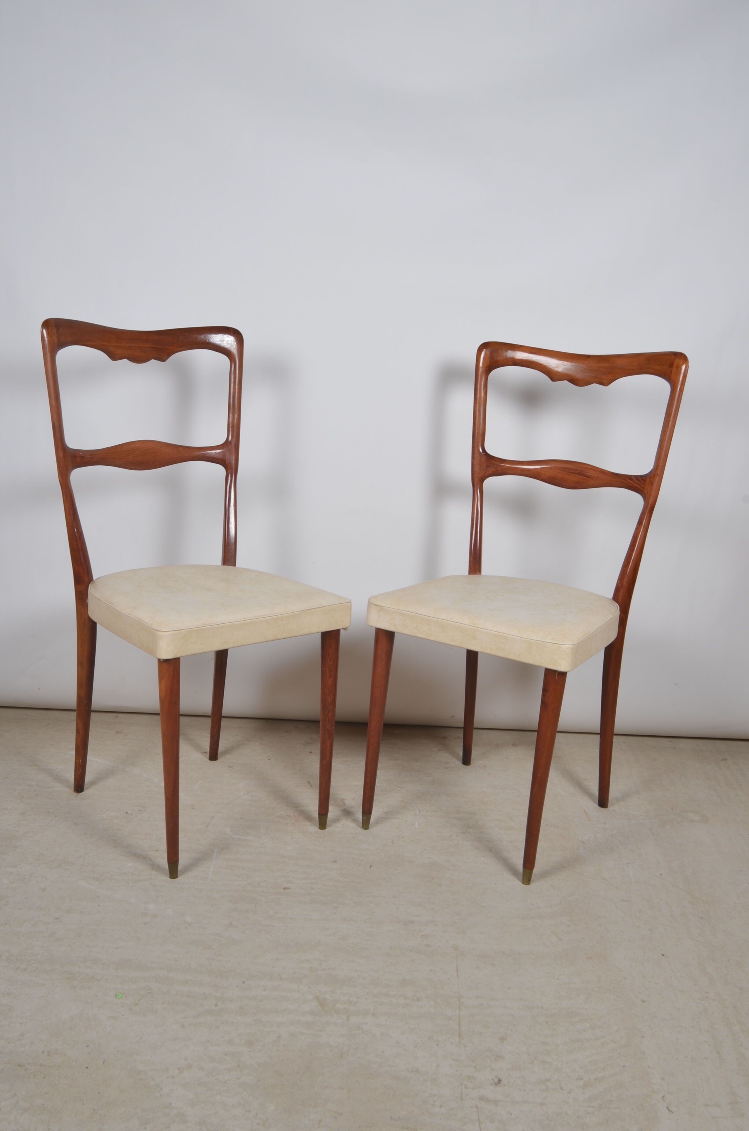 Scandinavian chairs skaï white