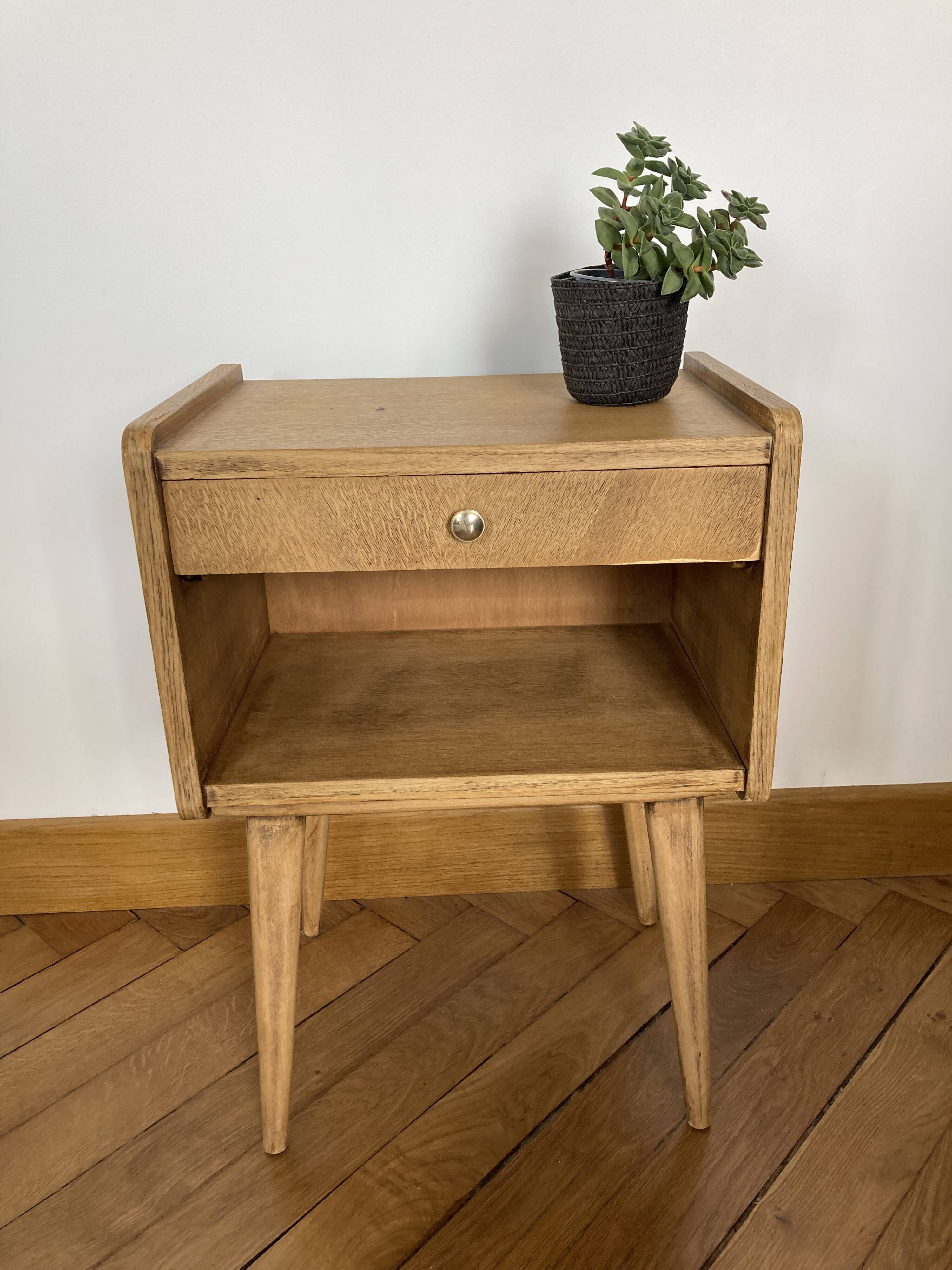 Bedside table compass legs