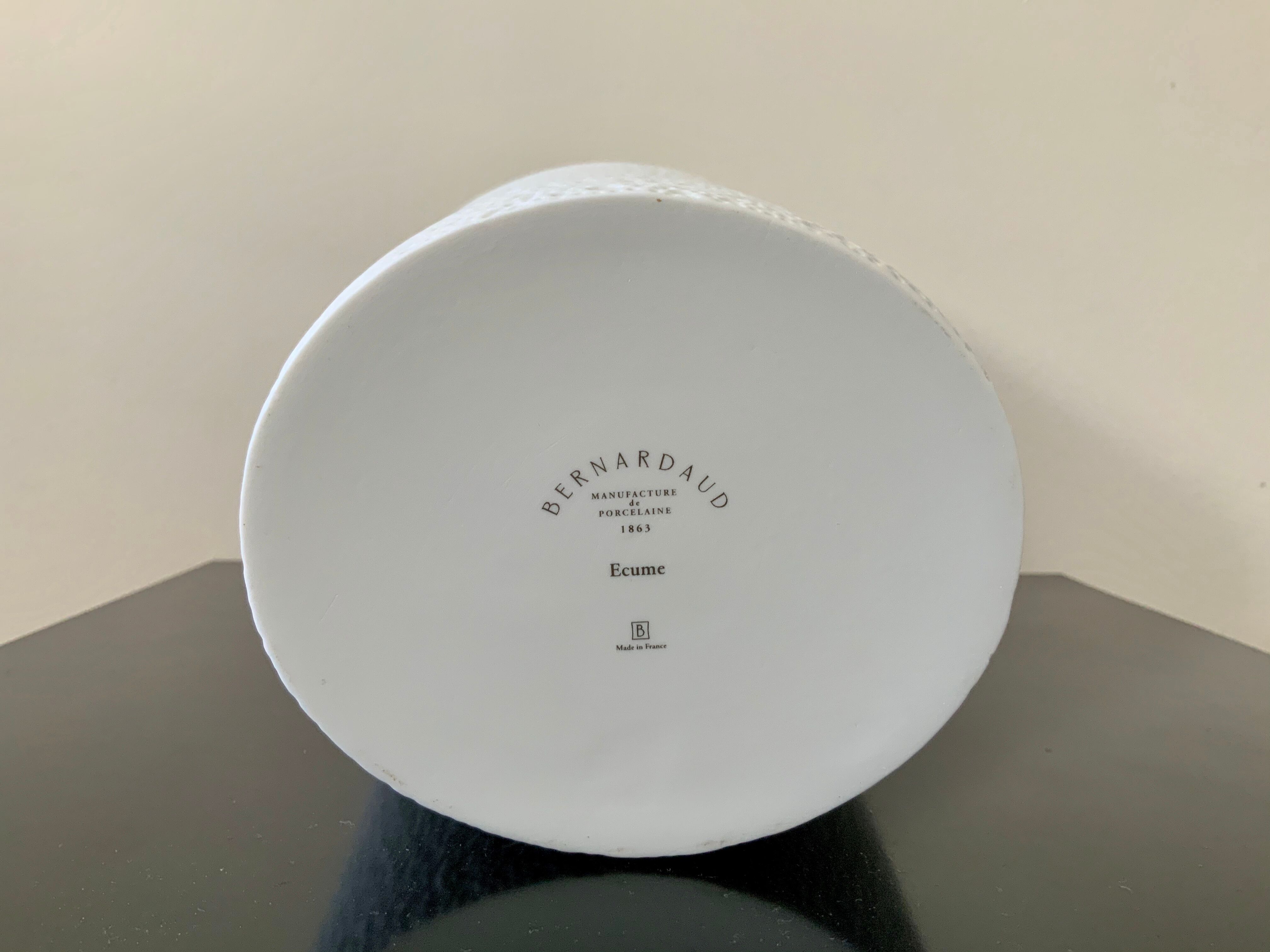 Bernardaud's "foam" vase in Limoges porcelain