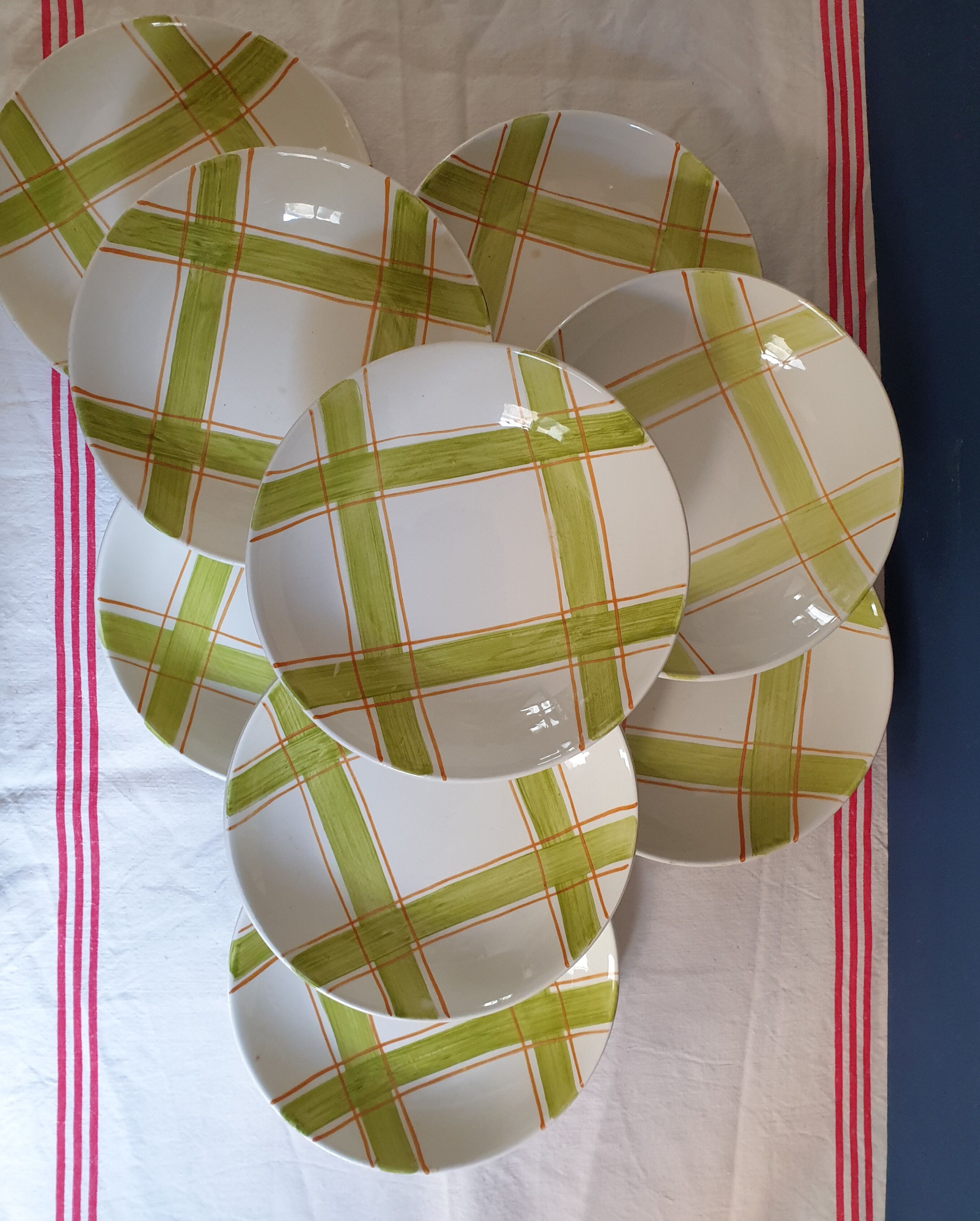 Suite of 9 plates Longchamp 60's