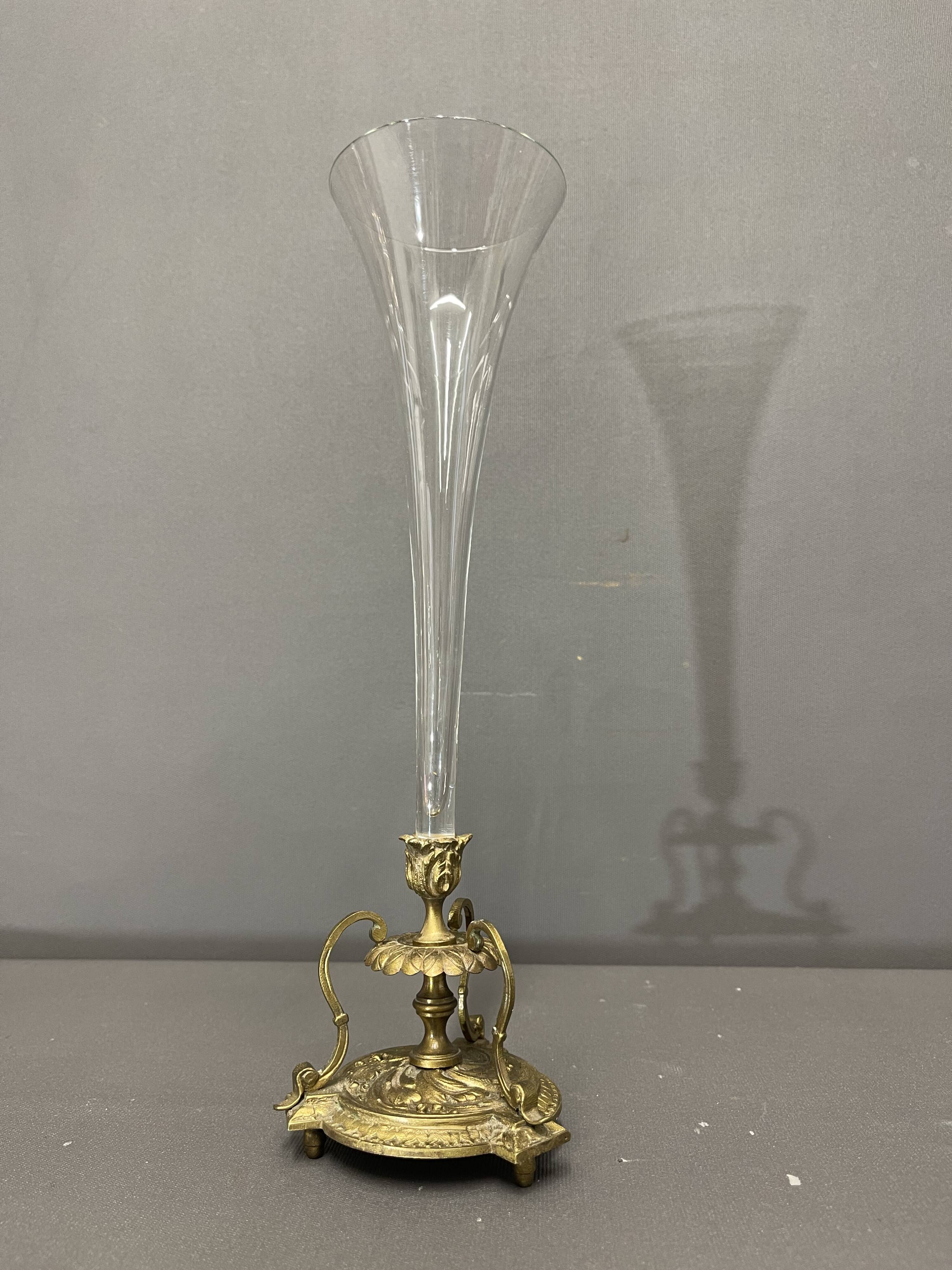 Vase cornet old, soliflore bronze