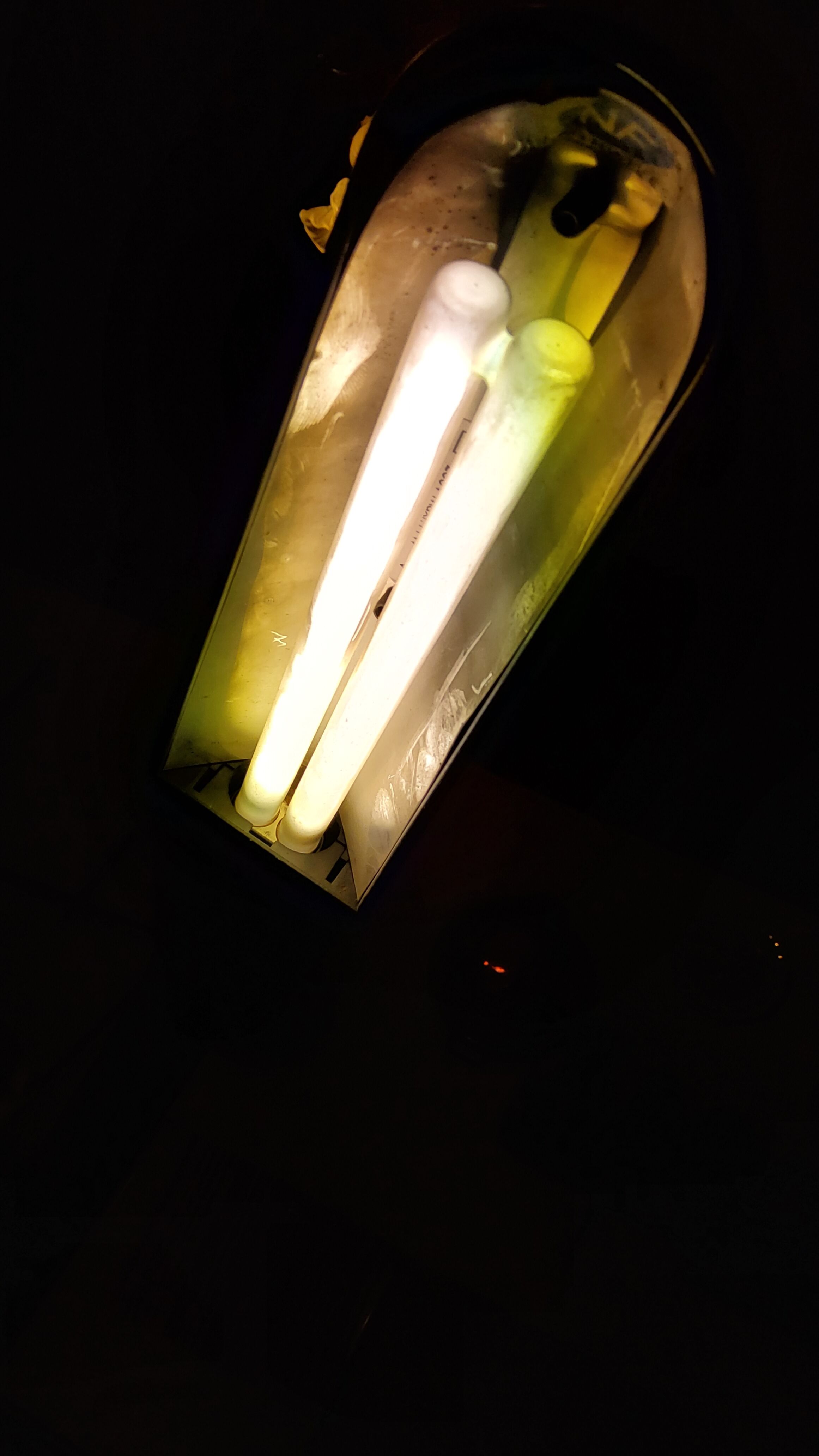 Lamp cobra Ph. MICHEL editor MANADE 80s