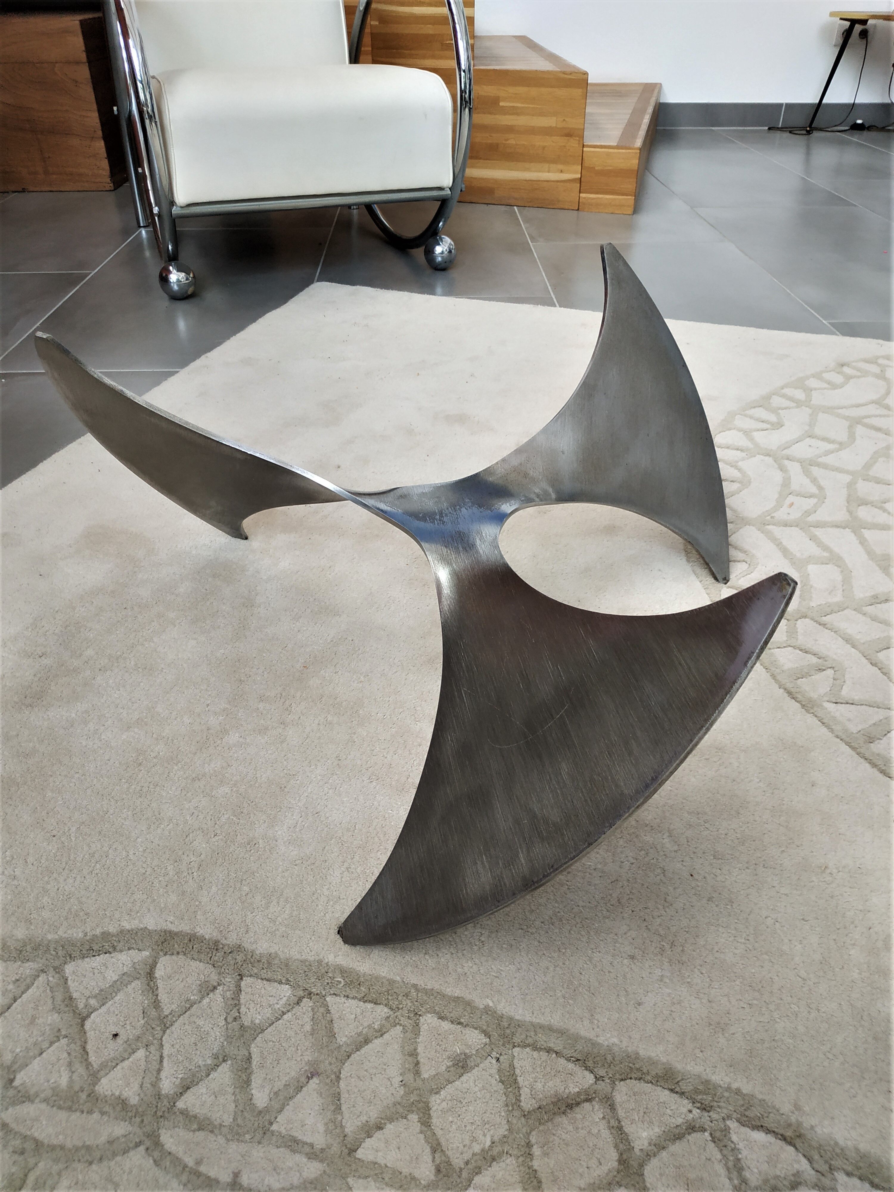 Round coffee table the Propeller (propeller) of Knut Hesterberg glass top and steel base