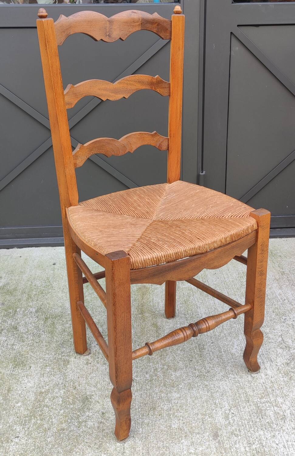 6 straw-seated Provençal chairs