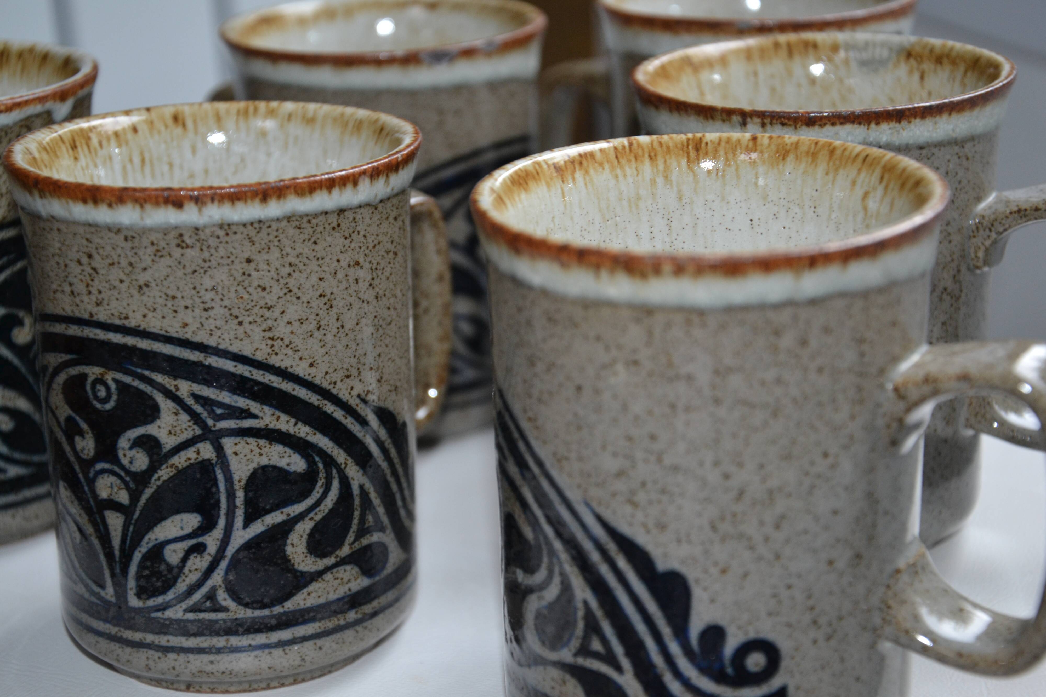 6 Scottish ceramic stoneware mugs