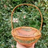 Retro egg wicker basket