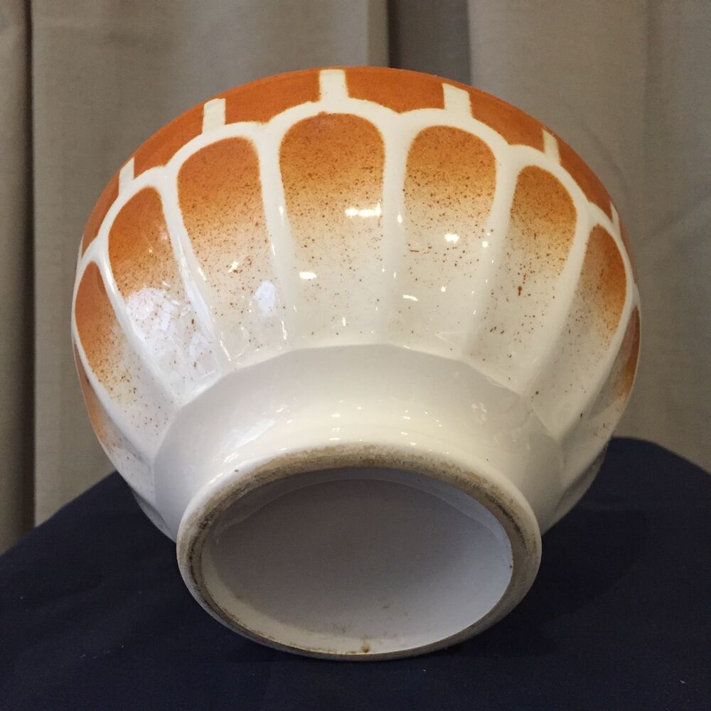 Faceted bowl white and orange digoin