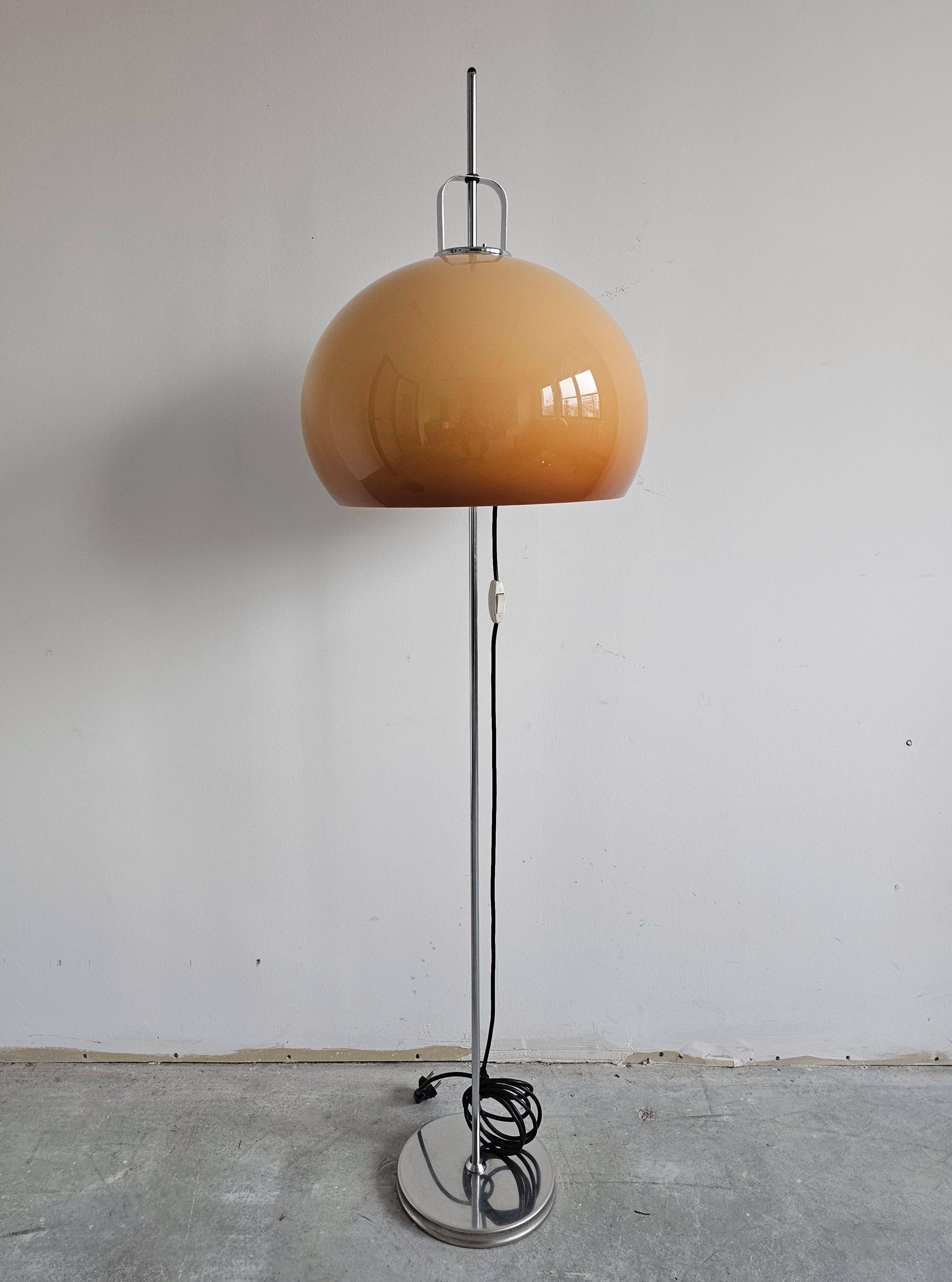 Mid Century Modern "Lucerna" floor lamp in acrylic by Harvey Guzzini