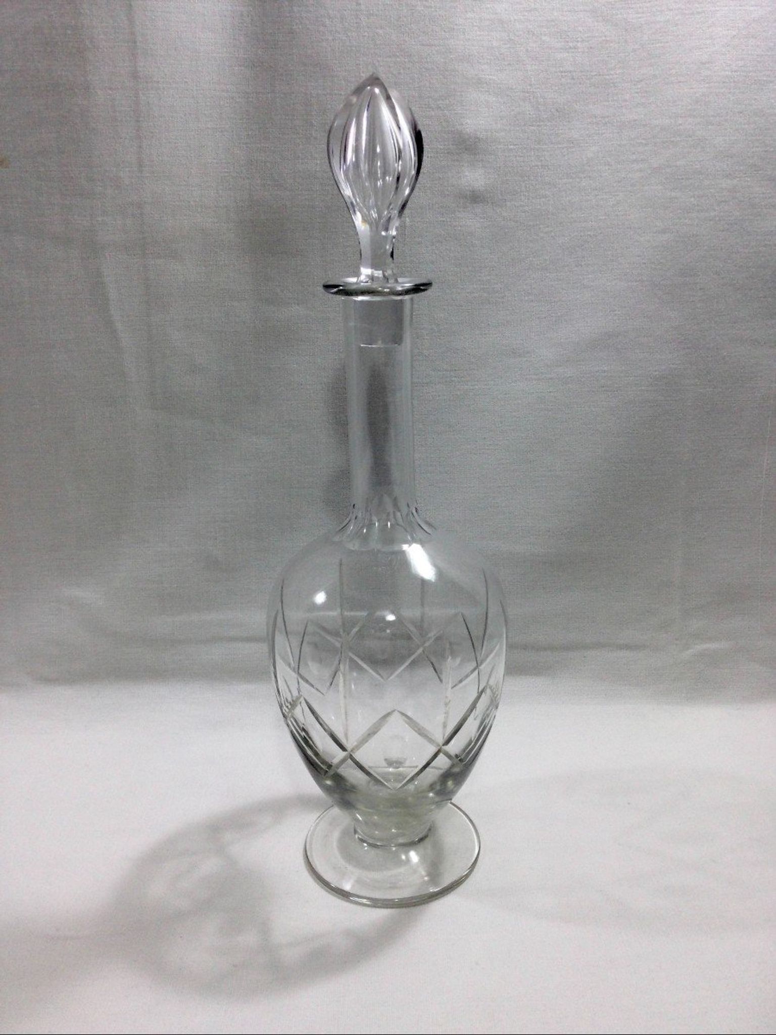 Crystal decanter