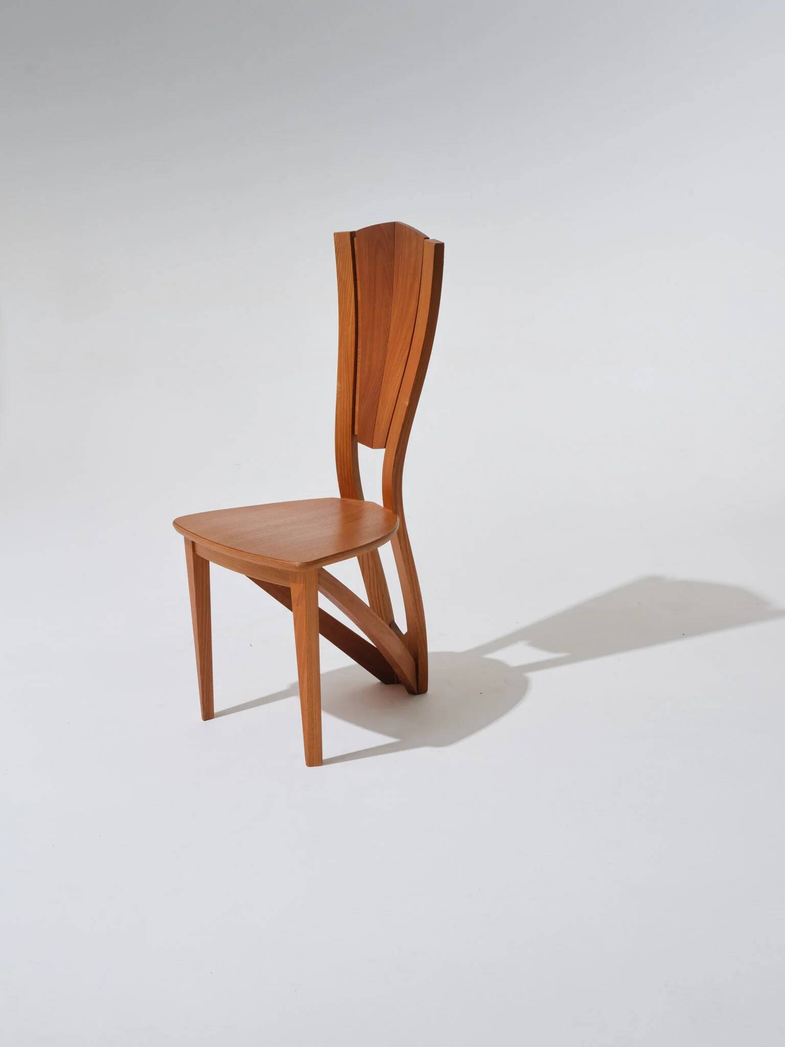 Set of 4 solid elm chairs, Maison Seltz, 1980s