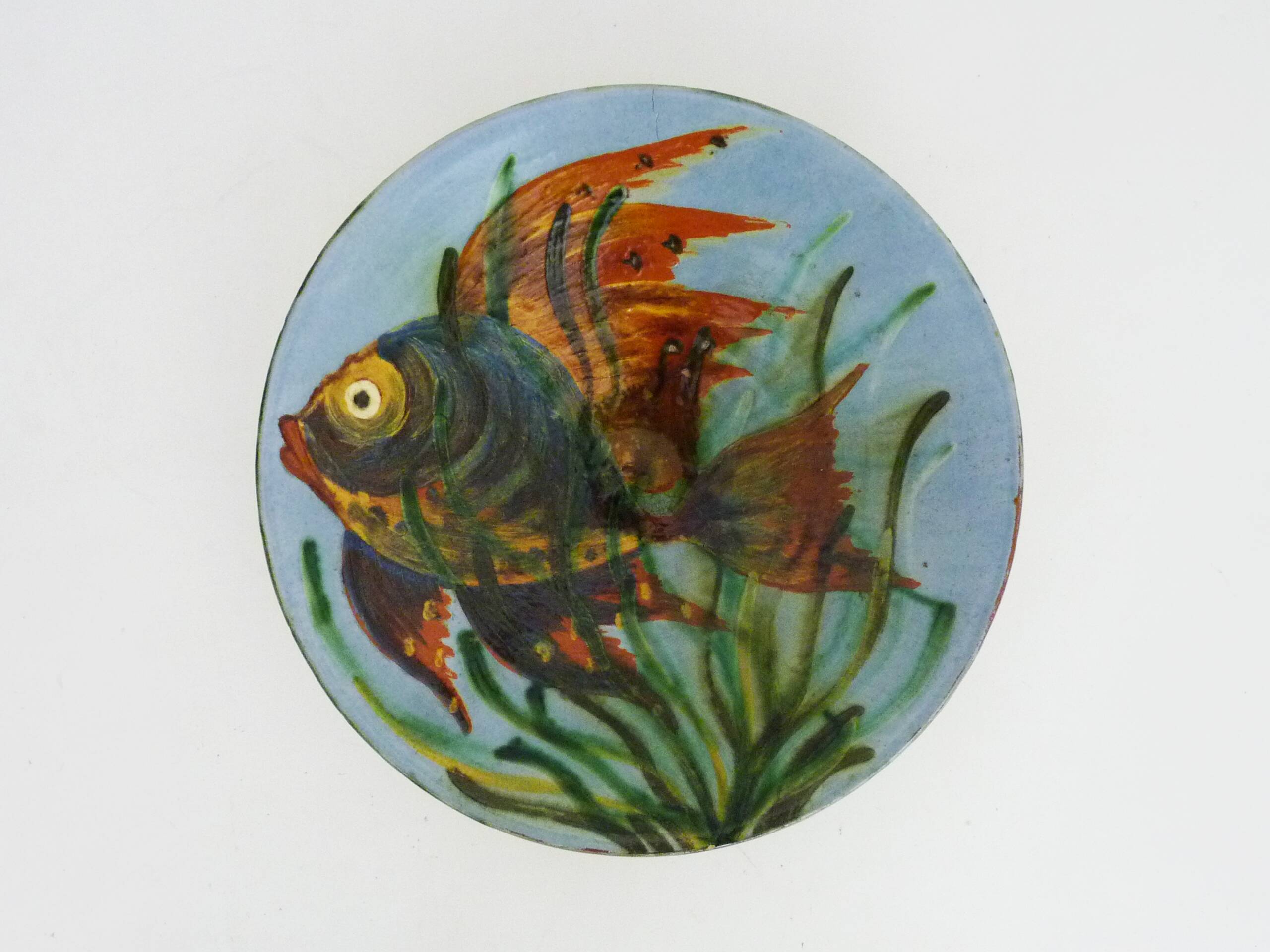 Decorative ceramic wall plate with fish decoration by Puigdemont.