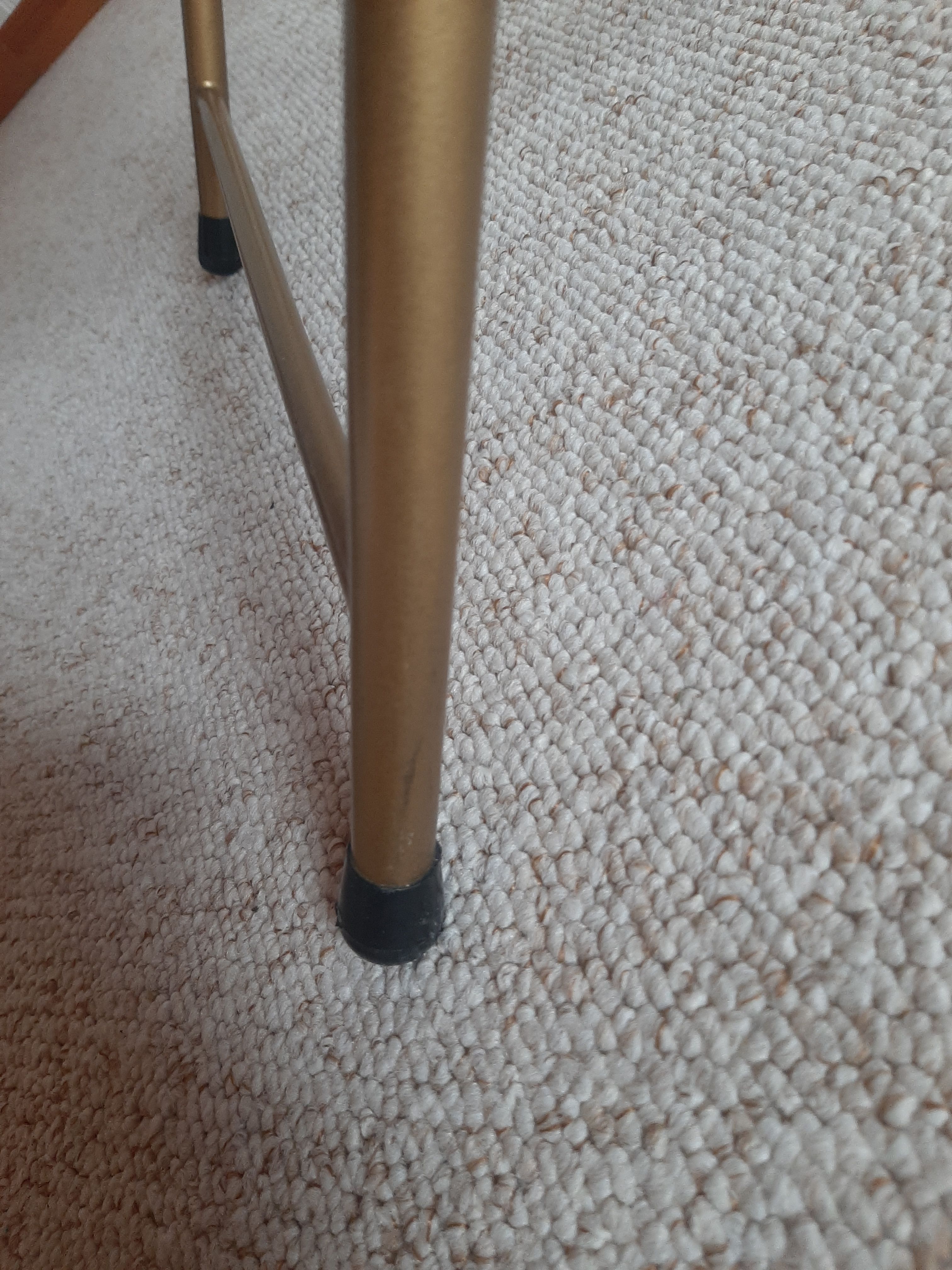 Chaise pliante structure tube et simili cuir