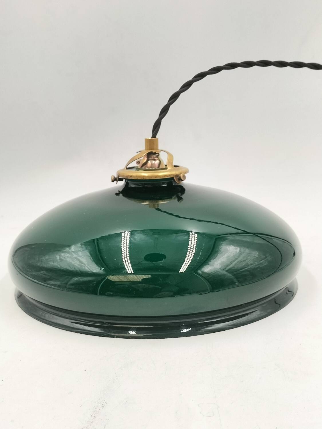 Green opaline suspension