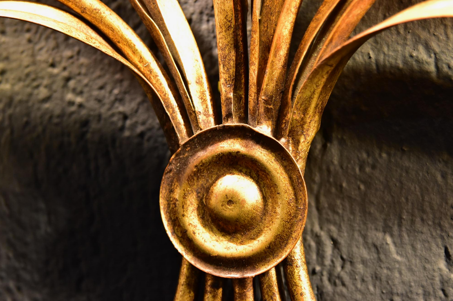 1960s hydrangea Palladio wall Sculpture Lamp Made in Italy