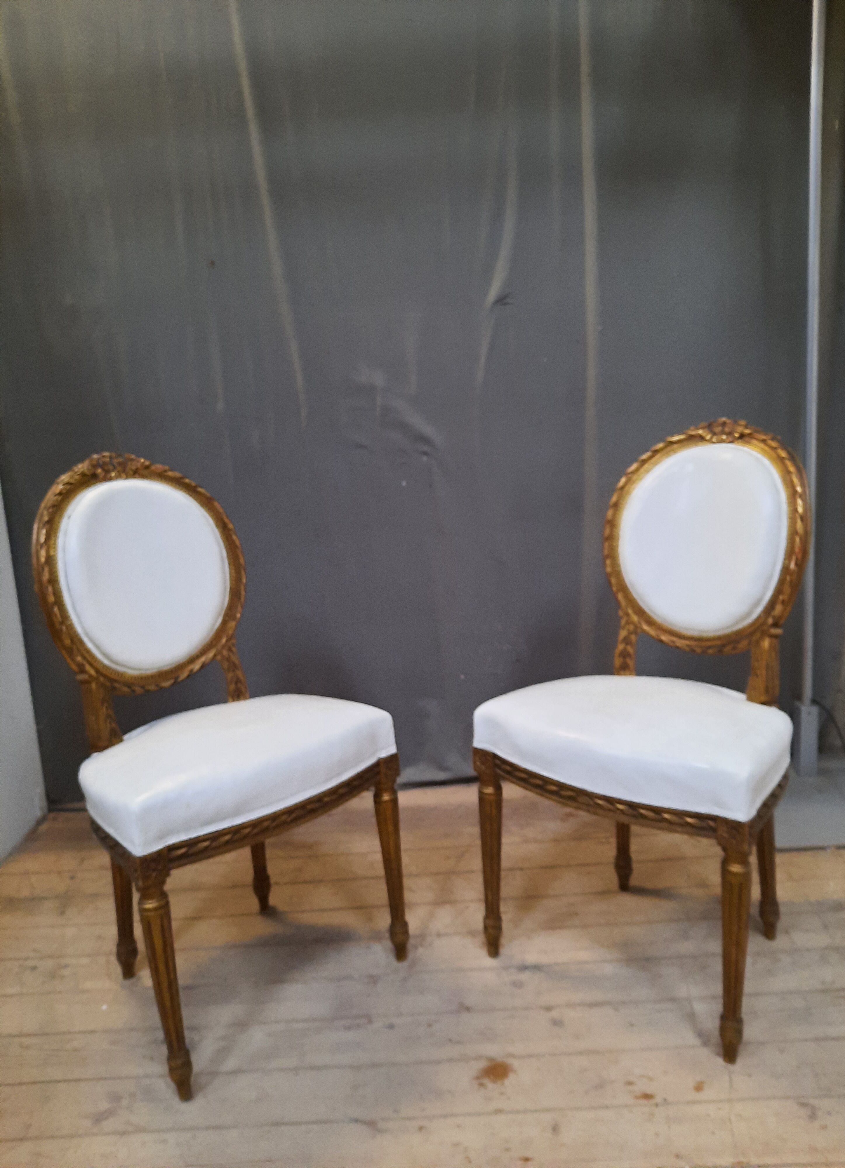 Louis XVI living room in gilded wood