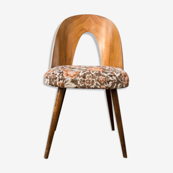 Chaise par Antoinin Suman