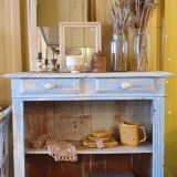 Buffet without pretty door patina