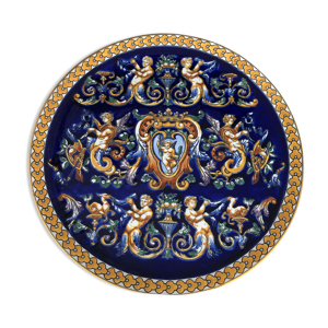 Plat en faïence de Gien modèle