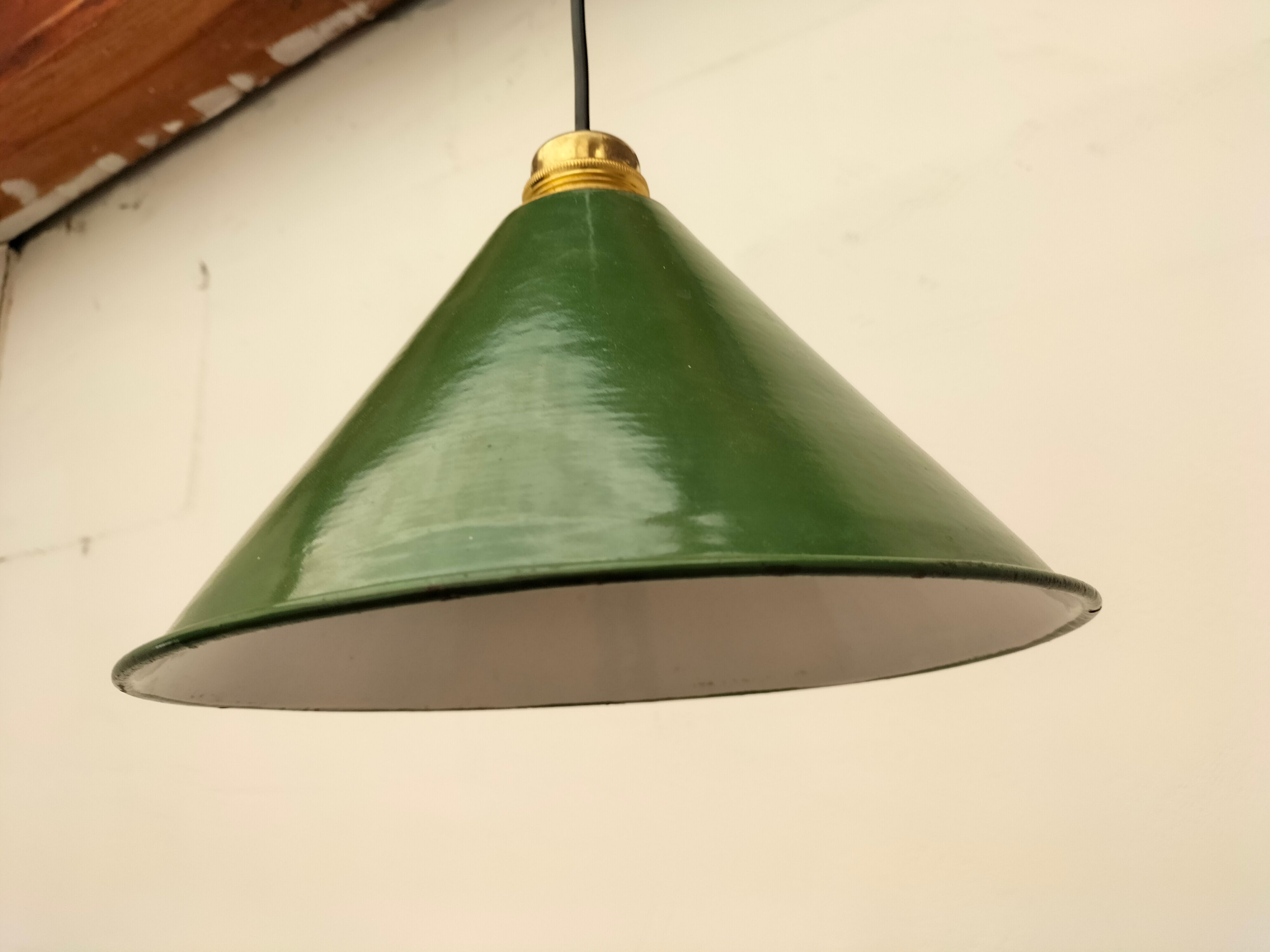 Old enamelled sheet metal lamp