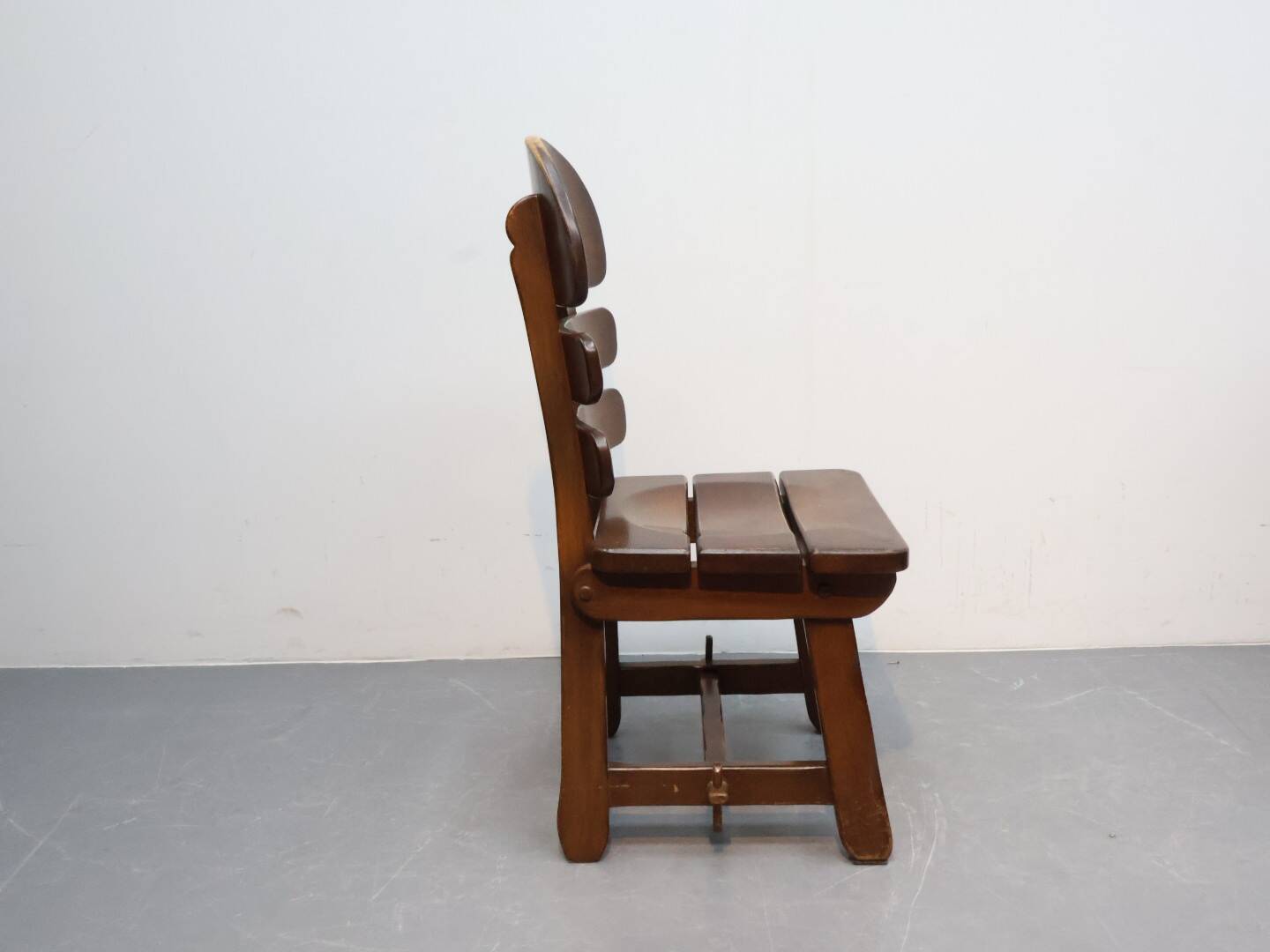 Brutalist fishbone stoelen eikenhout Jaren 70