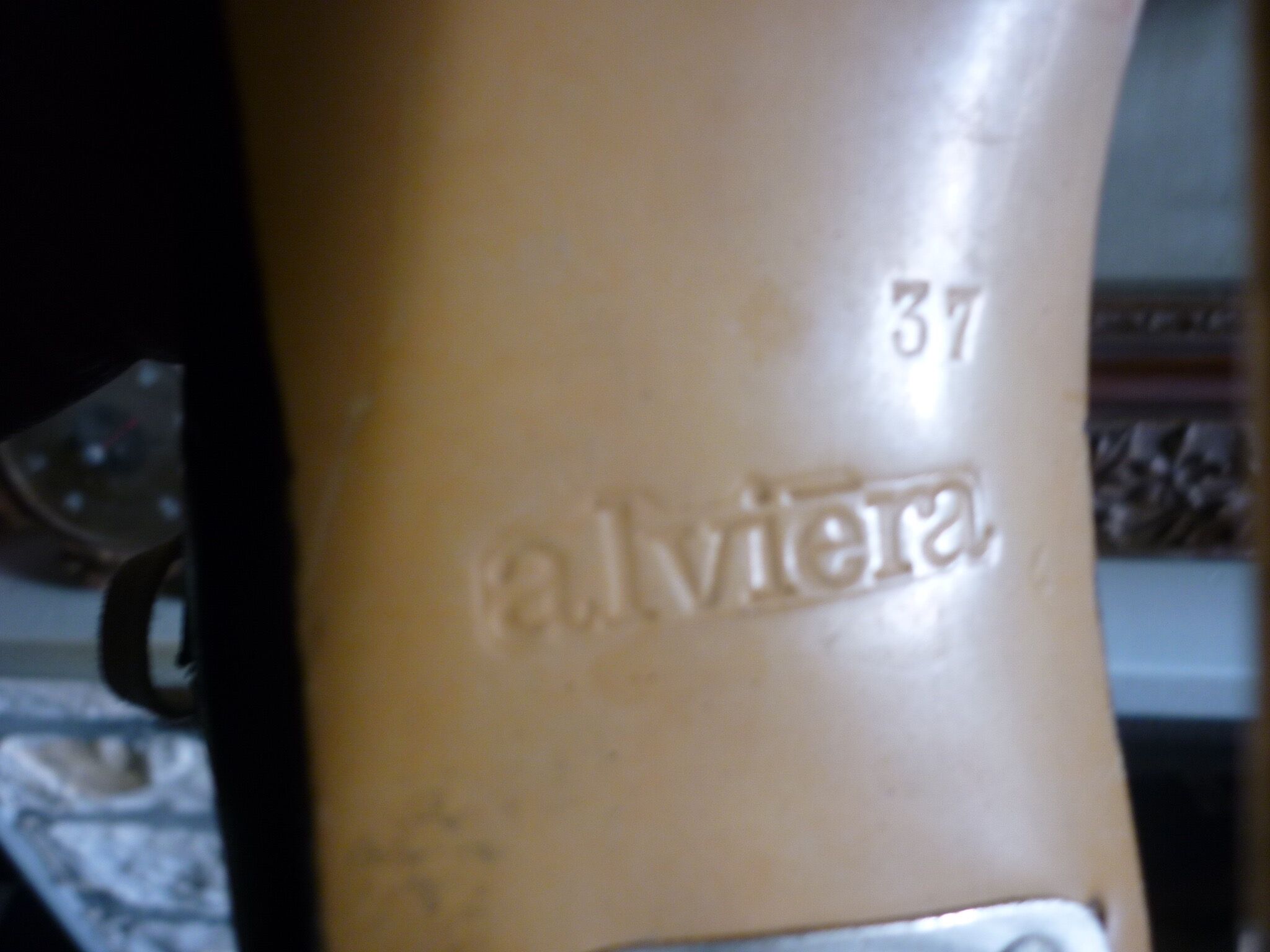 Alviera ice hockey skates - size 37