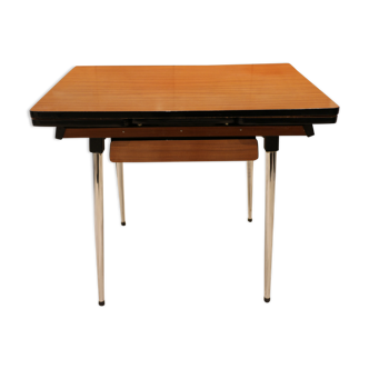 Table en Formica marron avec rallonges et tiroir