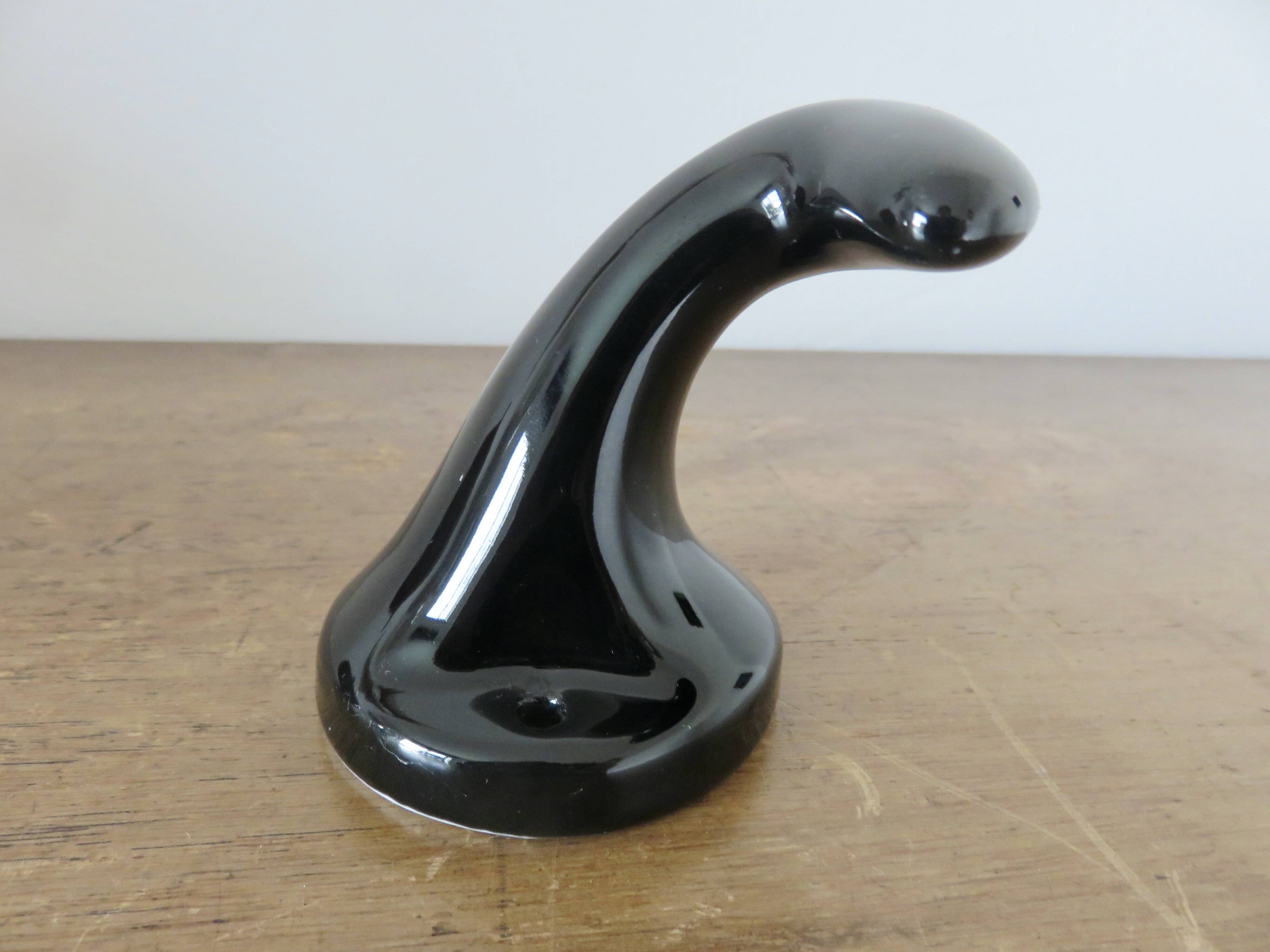 Ancienne patère, porte manteau, en porcelaine de Limoges noire, années 40