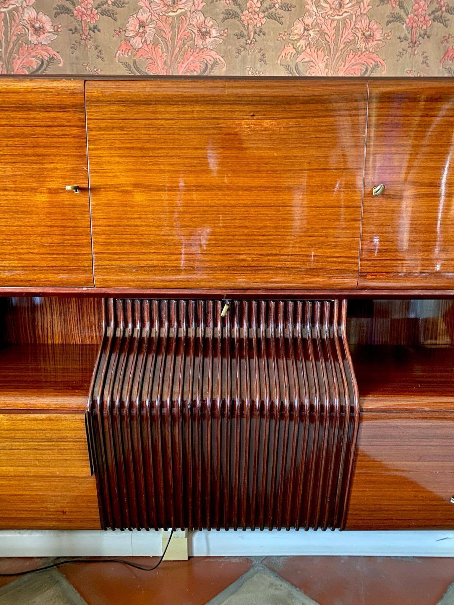 Mid-Century Modern Italian Sideboard with Bar Cabinet 1950s