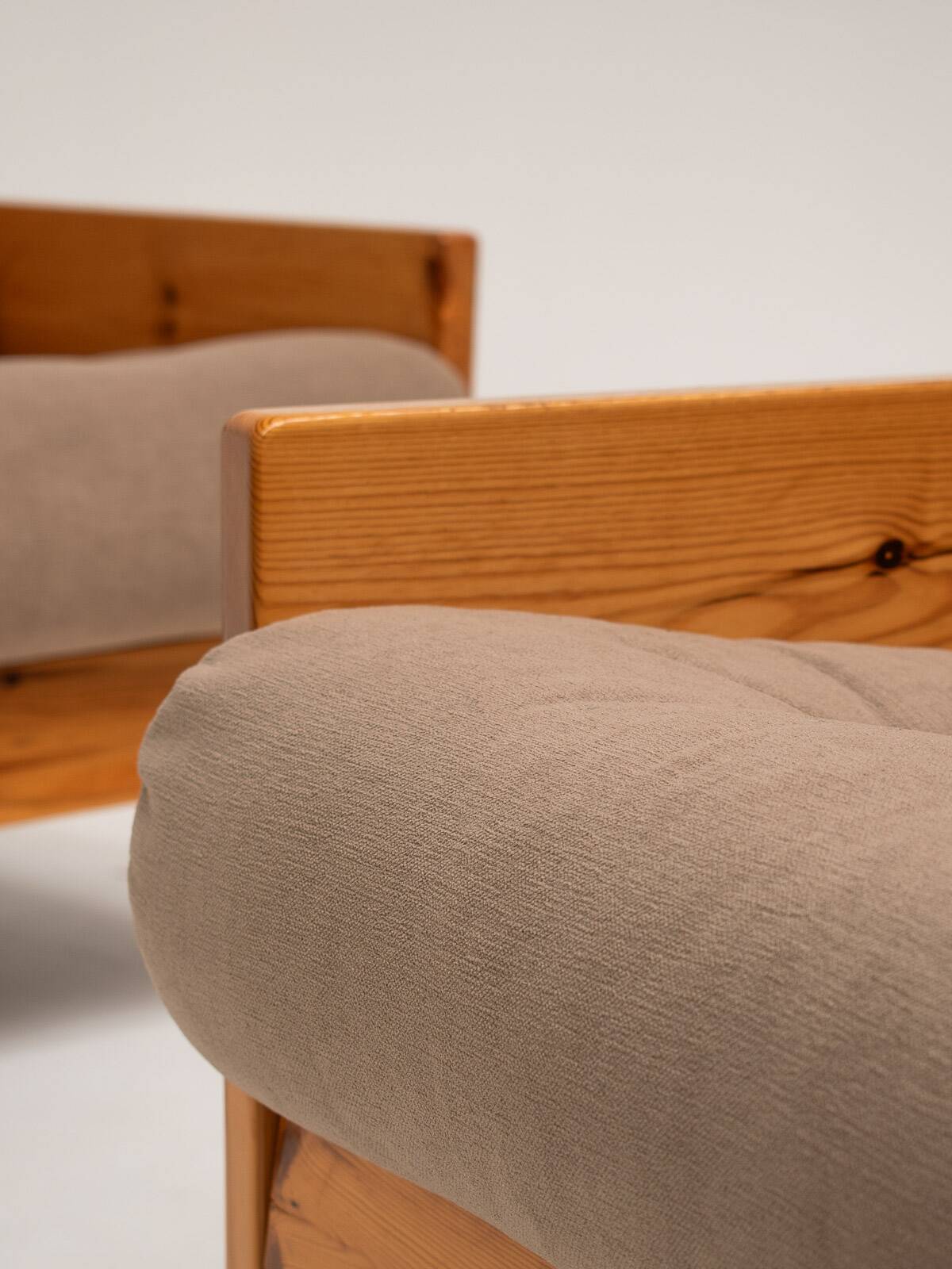 Pair of Minimalist Pine Lounge Chairs, Italy, 1970s