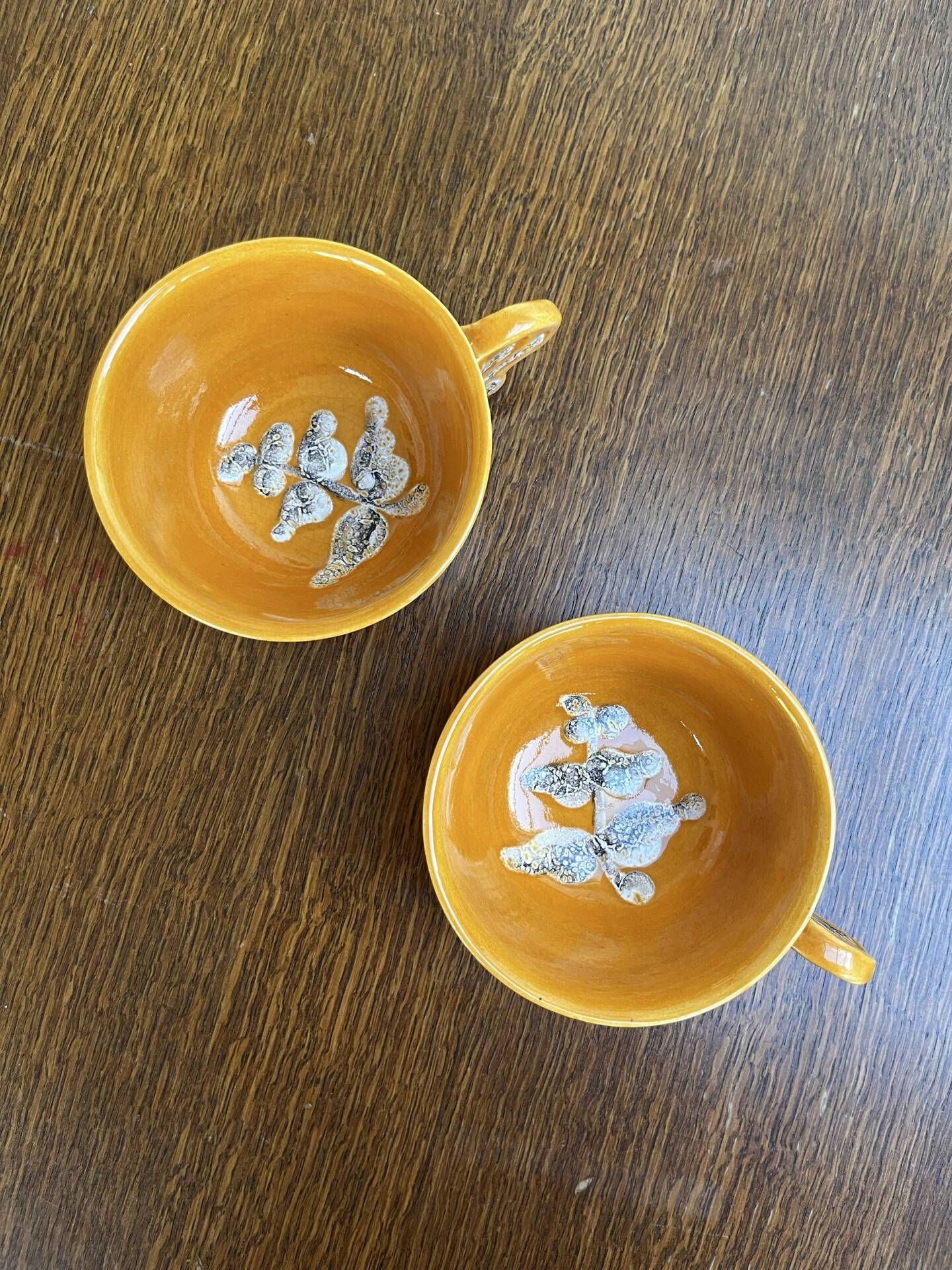 Pair of vintage ceramic mugs Missy Annecy