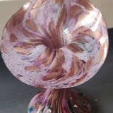 Volubilis vase in Murano glass. Pink speckled background. Height 21 cm.