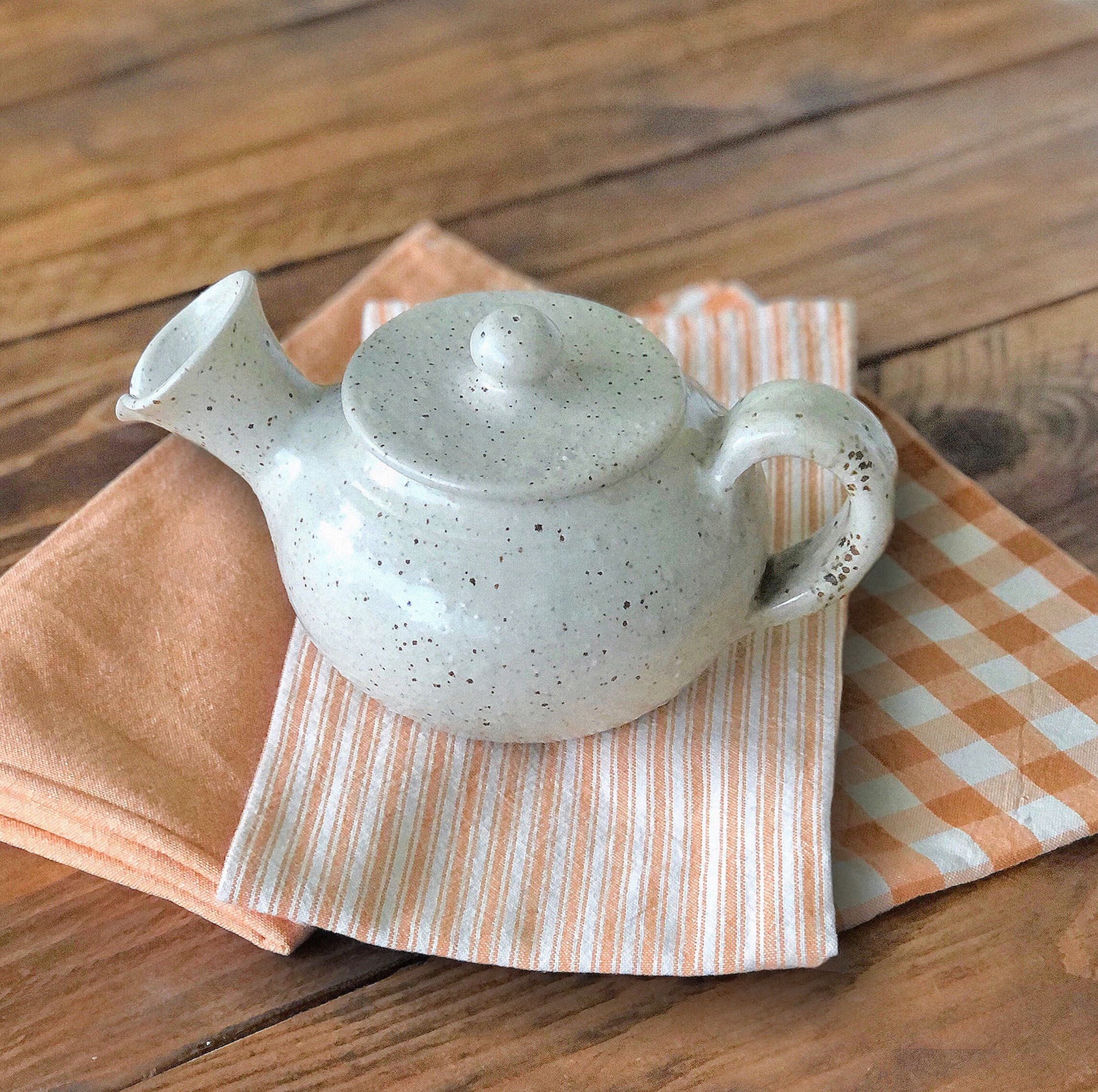 White sandstone teapot, handicrafts
