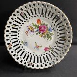 Openwork porcelain bowl with hand decoration – Von Schierholz manufactory in Plaue