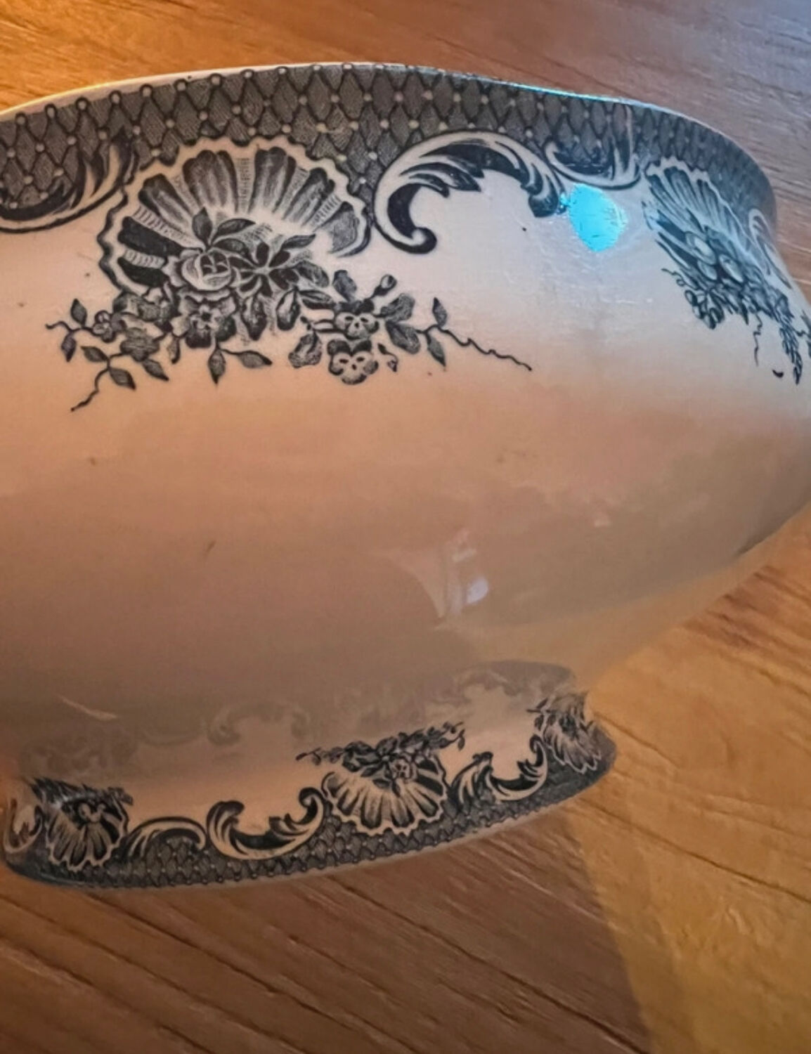 Salad bowl in Iron Earth Moulin des Loups model La Vallière