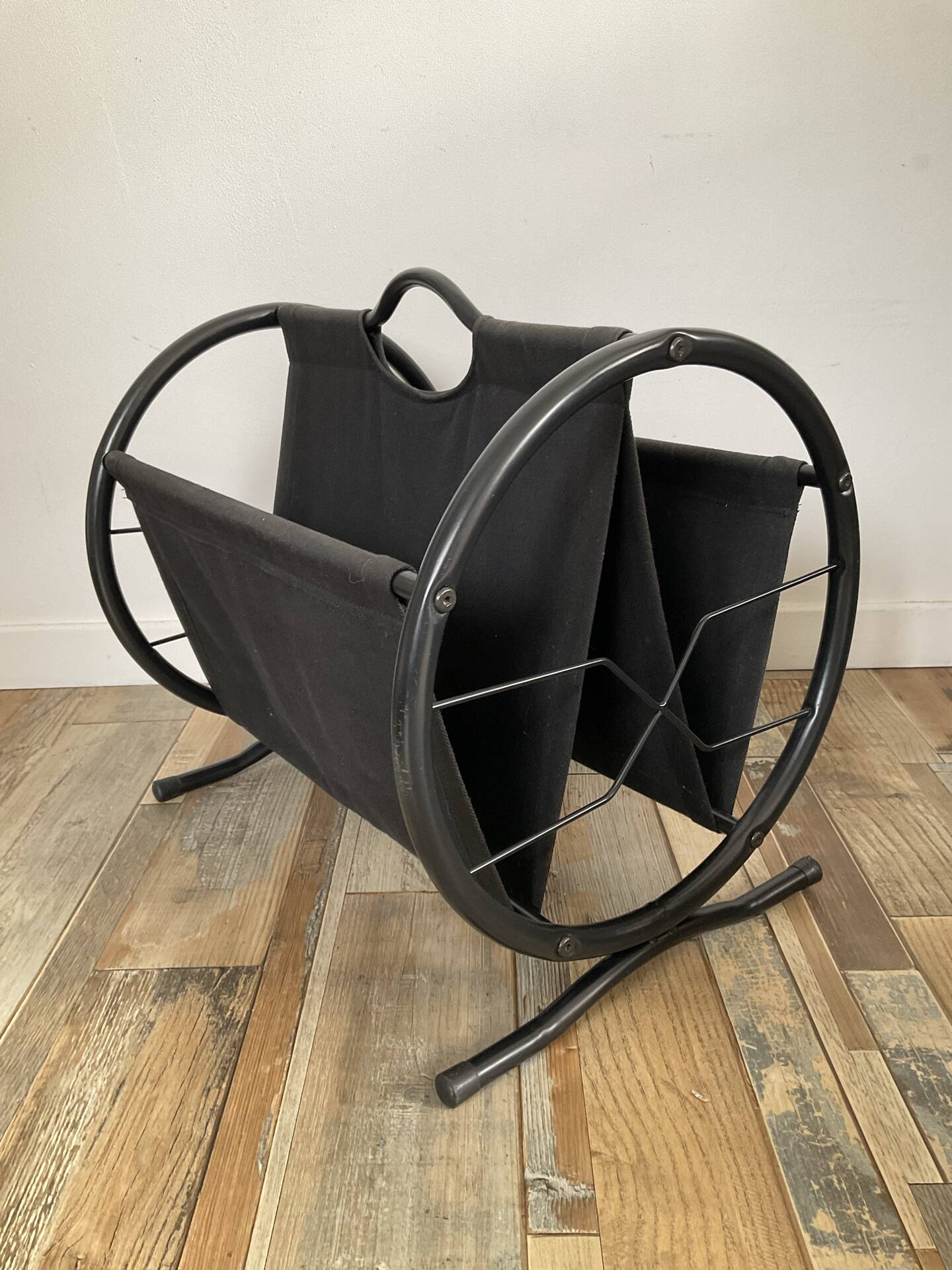 Vintage magazine rack from the 80s