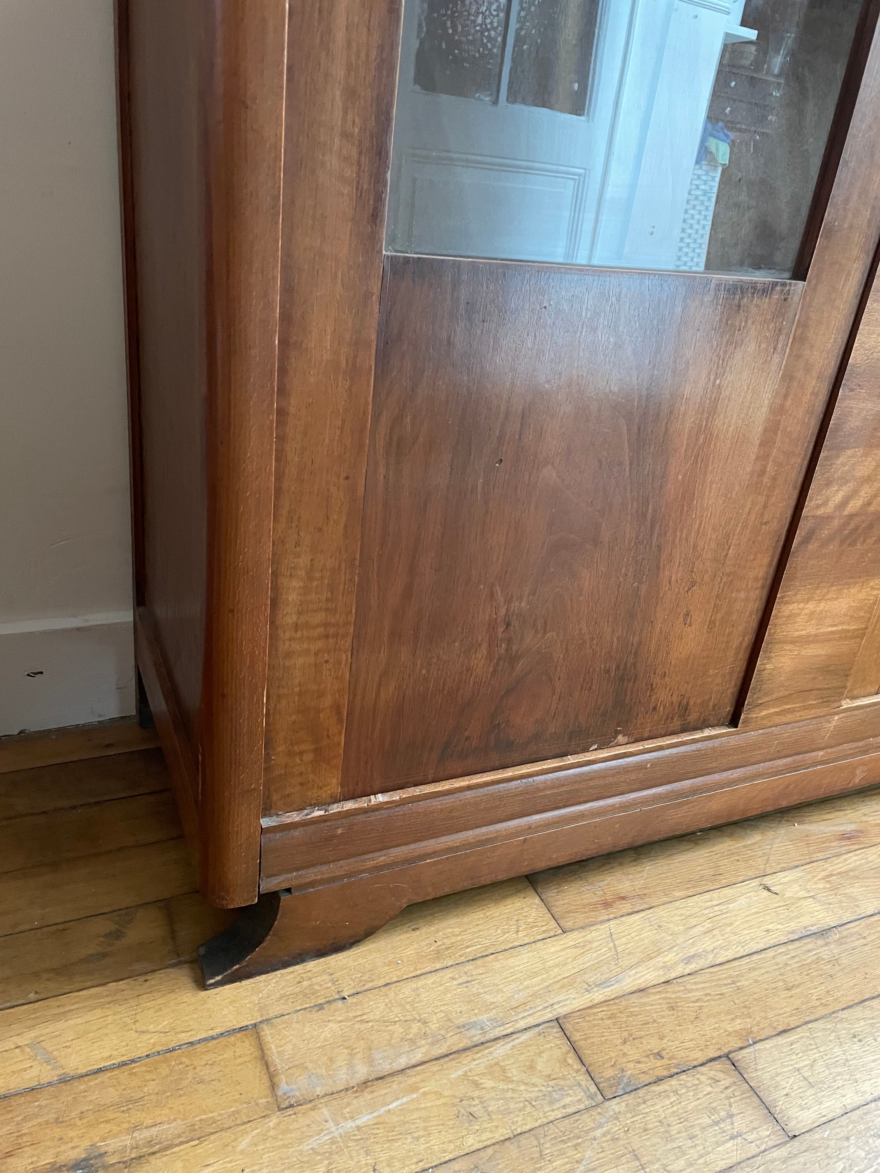 Art Deco glass cabinet