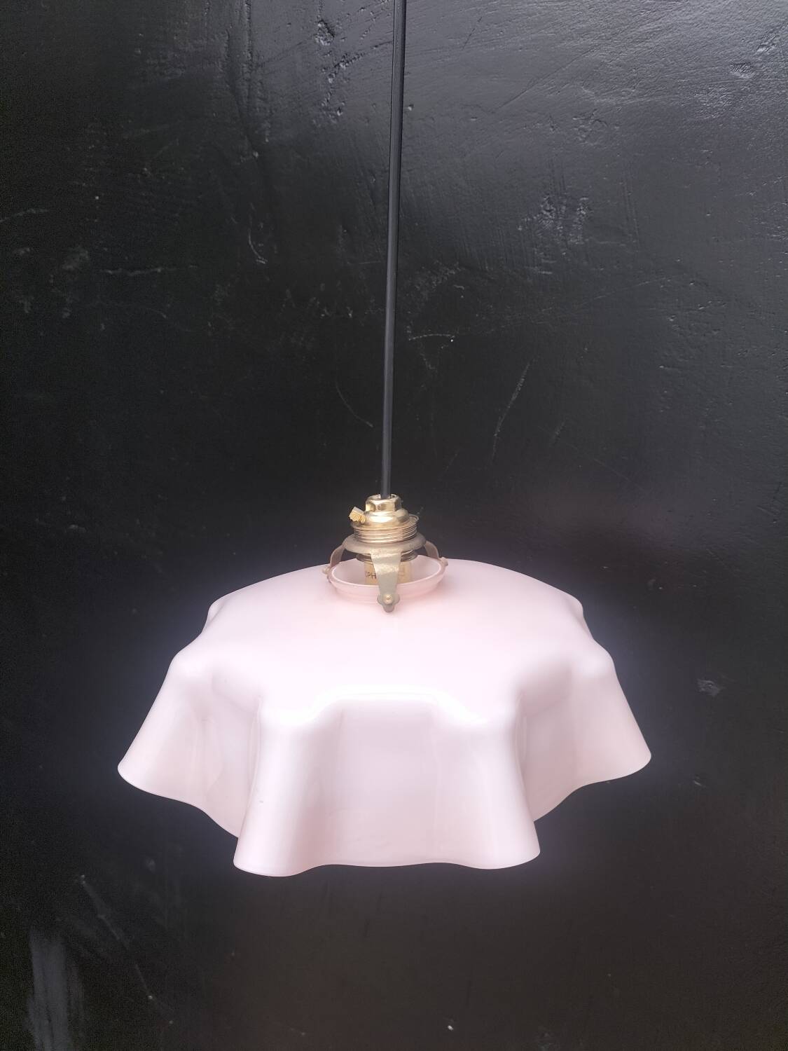 Suspension in rose opal